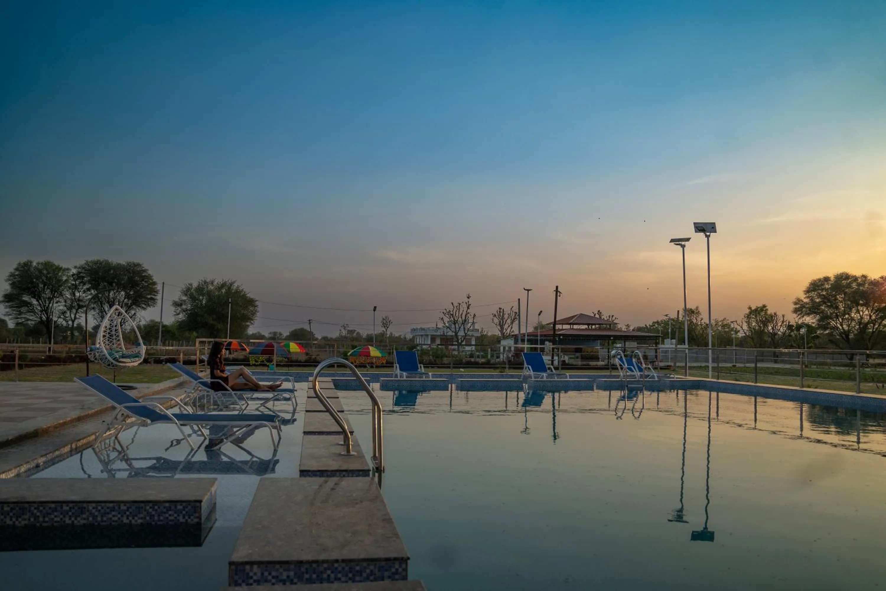 Pool view in Sunflower Saga