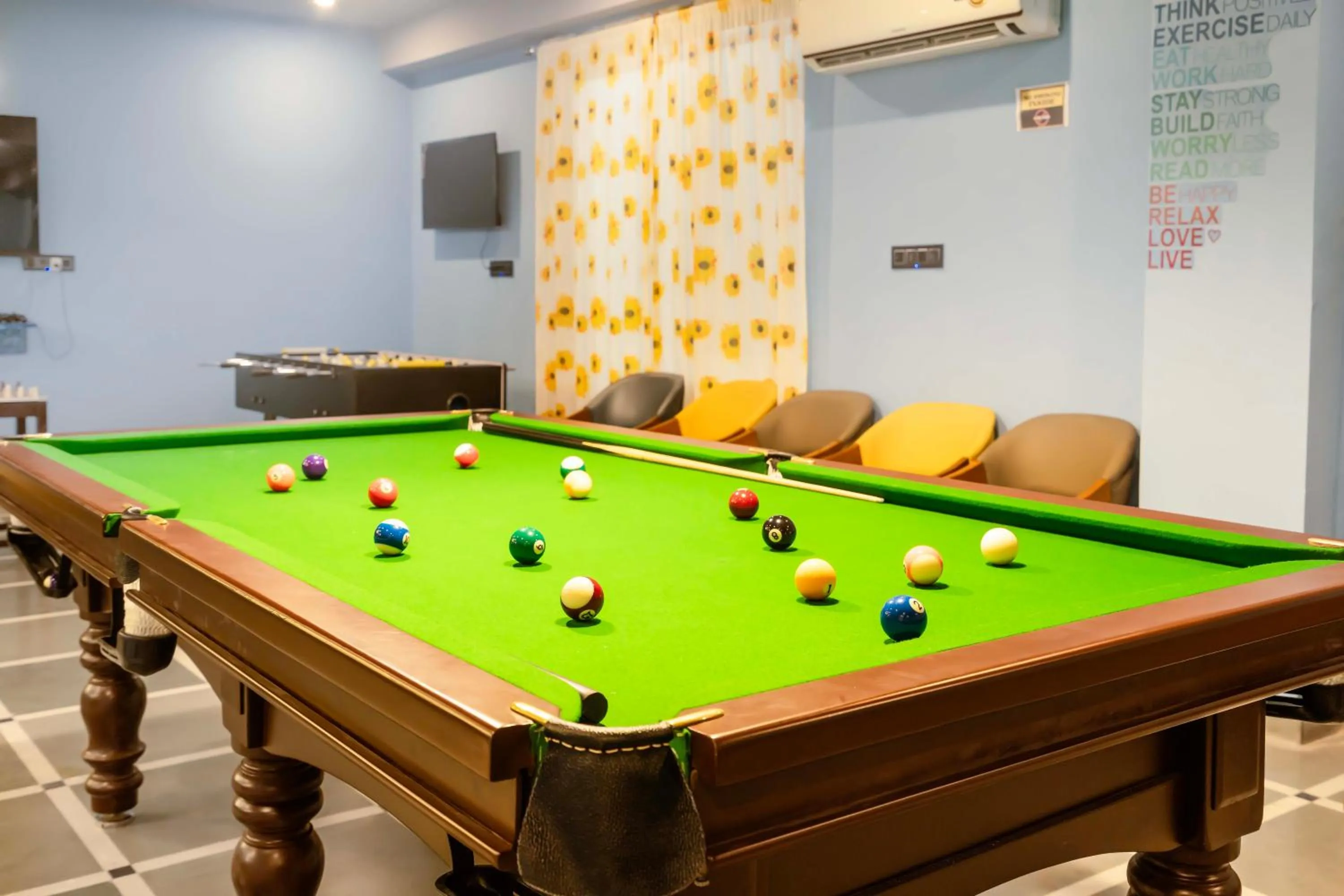 Billiard in Sunflower Saga