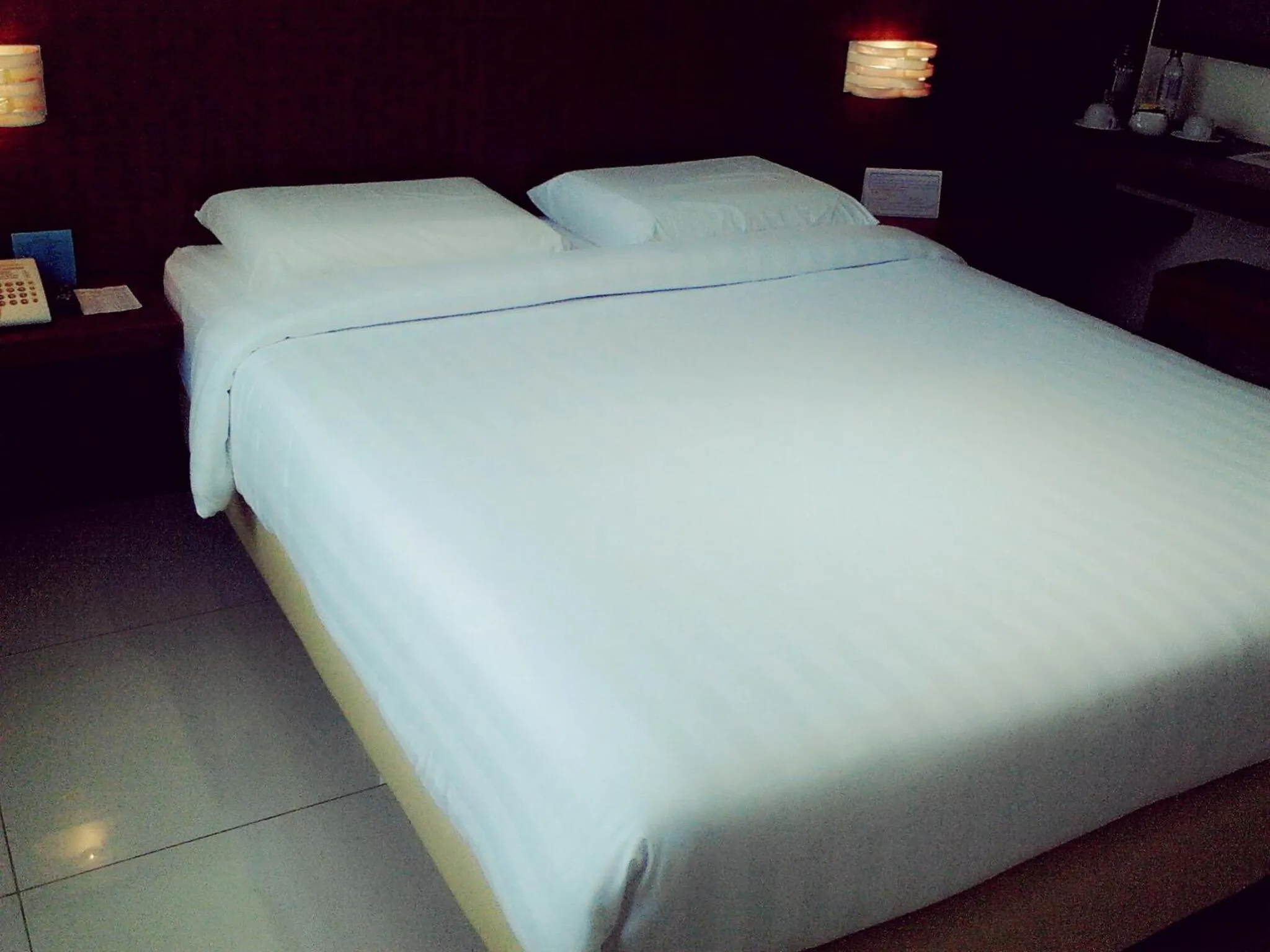 Bed in Aviari Hotel