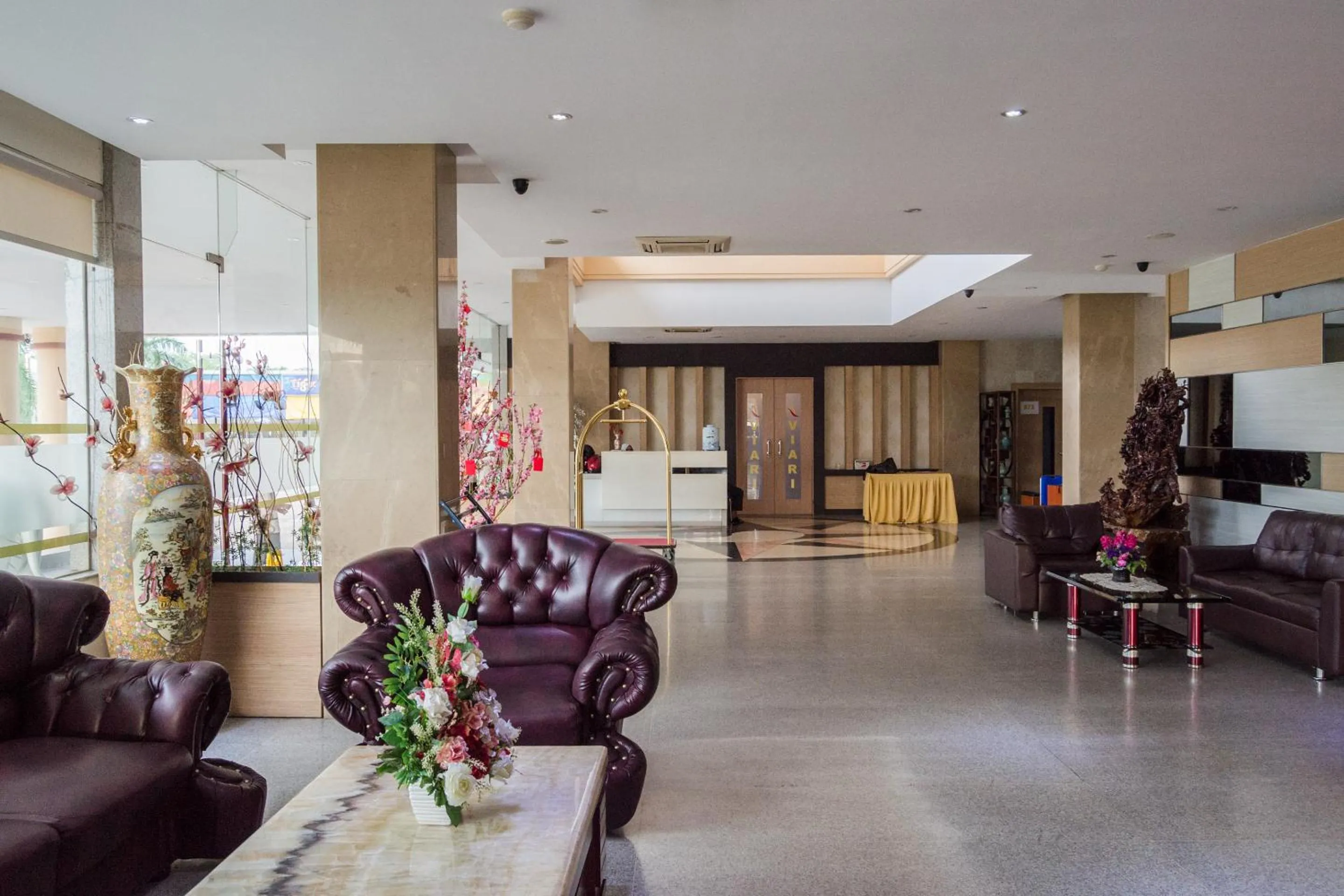 Lobby or reception in Aviari Hotel