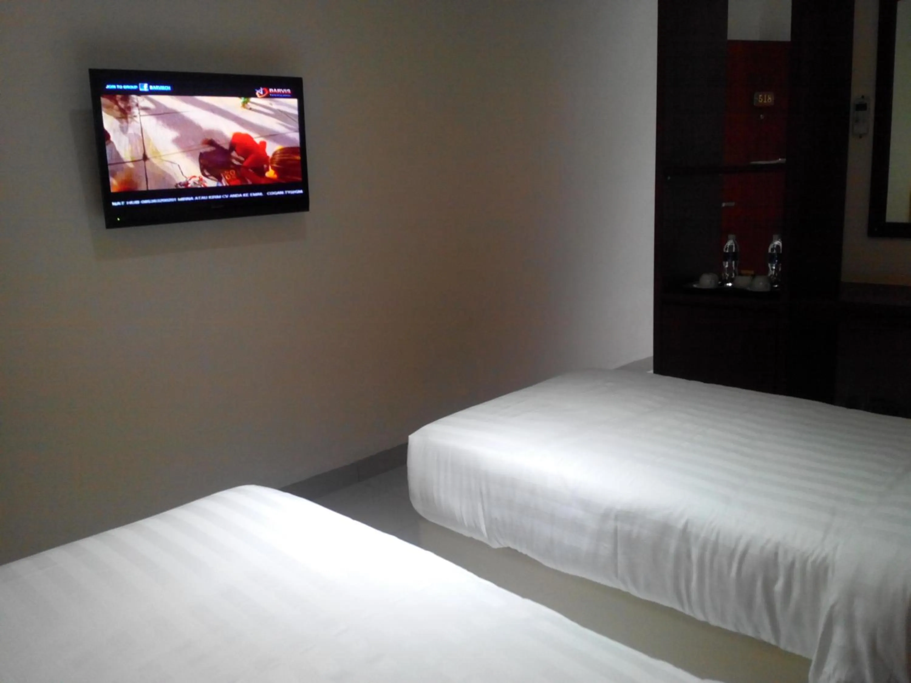 Bed in Aviari Hotel