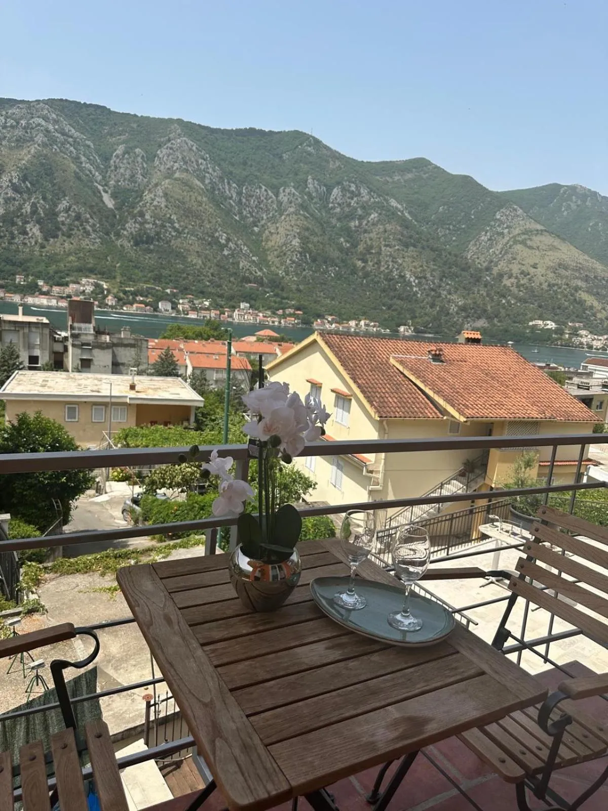 Themis Apartment