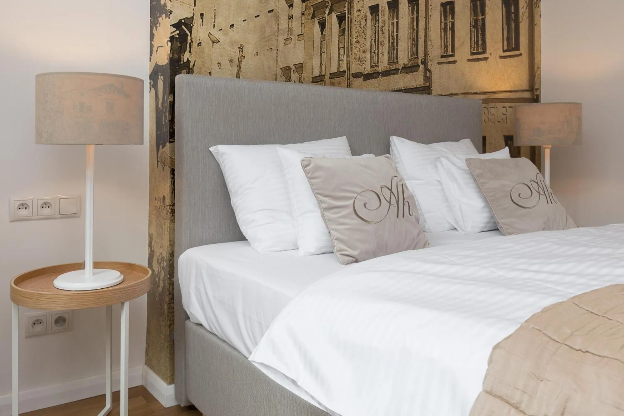 Photo of the whole room, Bed in AVANTI Home