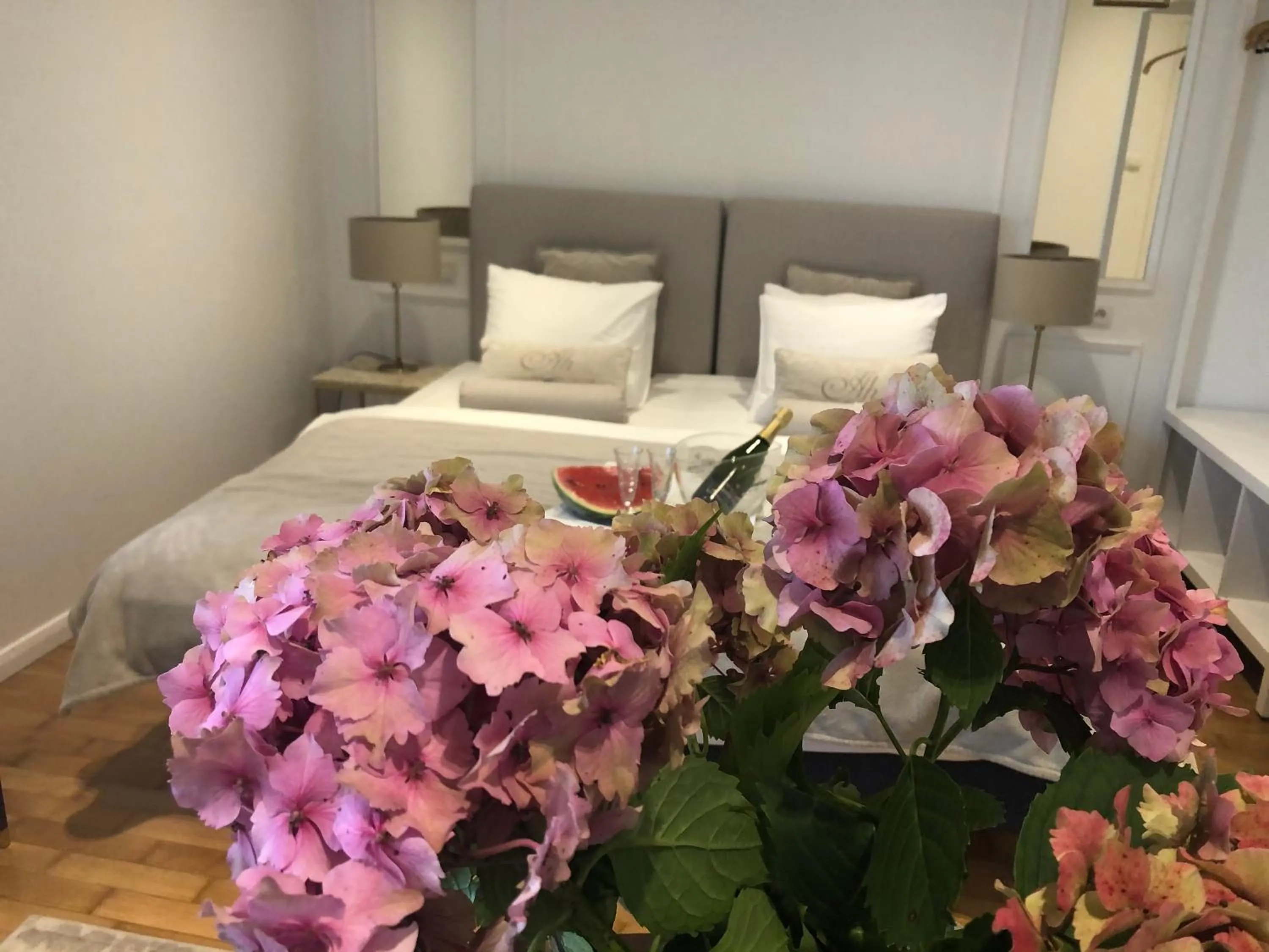 Photo of the whole room, Bed in AVANTI Home