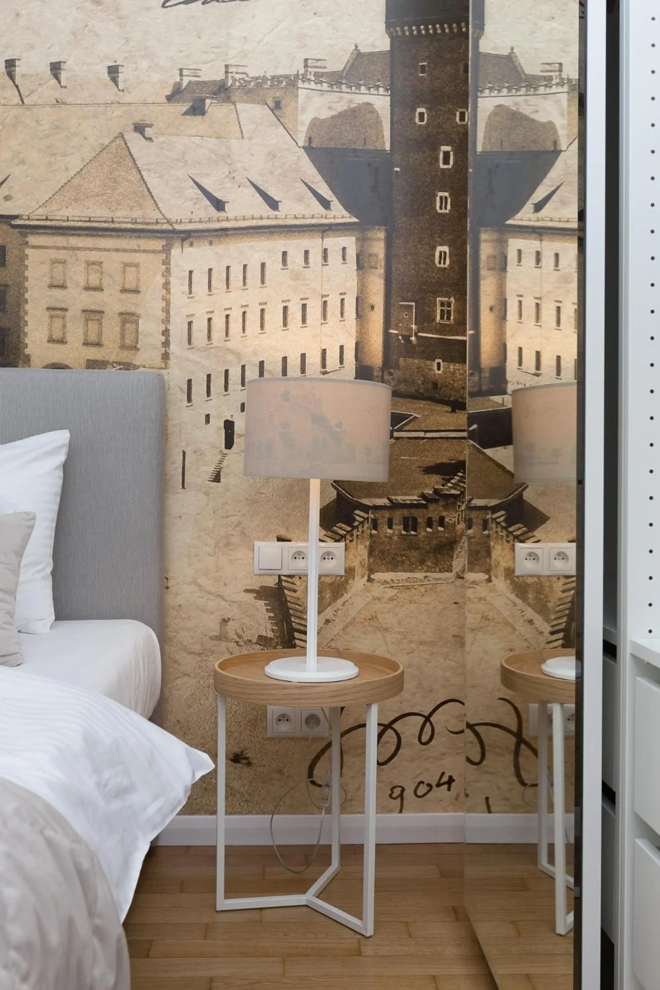 Photo of the whole room in AVANTI Home