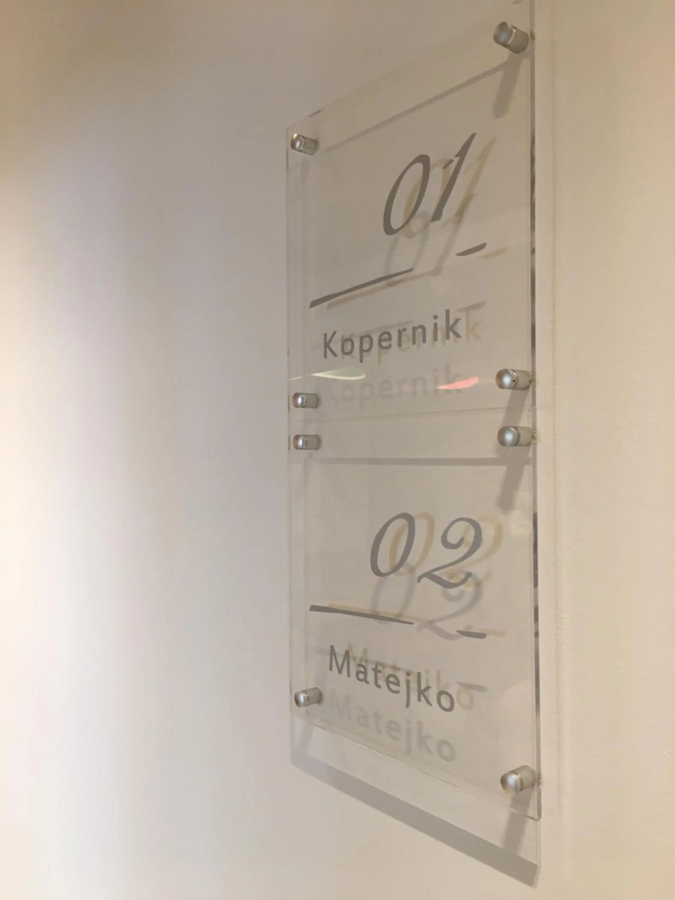 Logo/Certificate/Sign in AVANTI Home