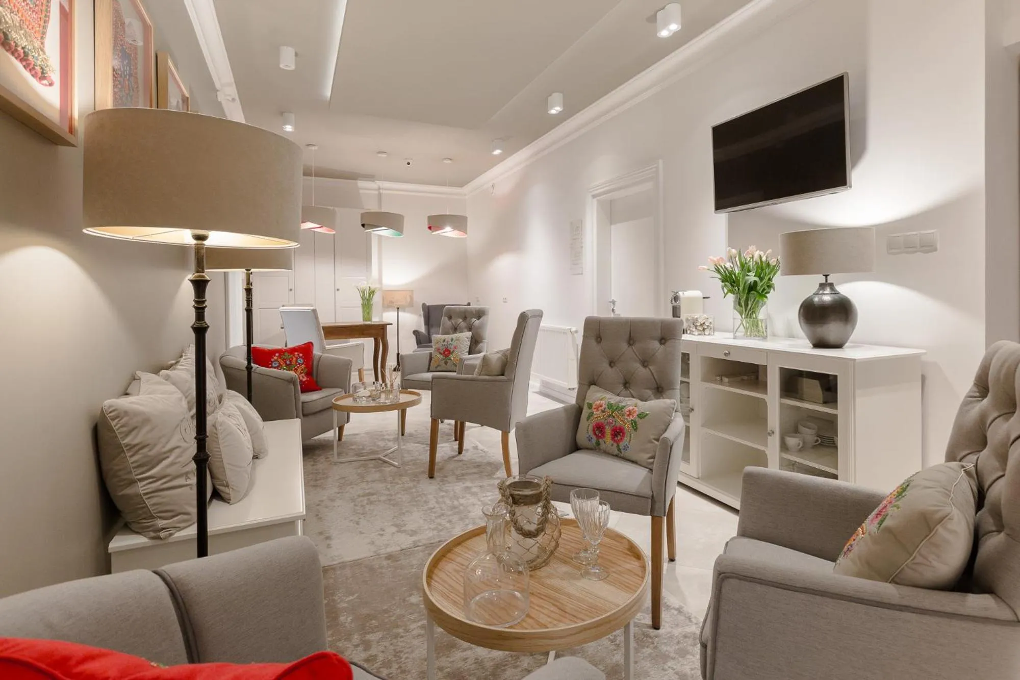 Communal lounge/ TV room in AVANTI Home