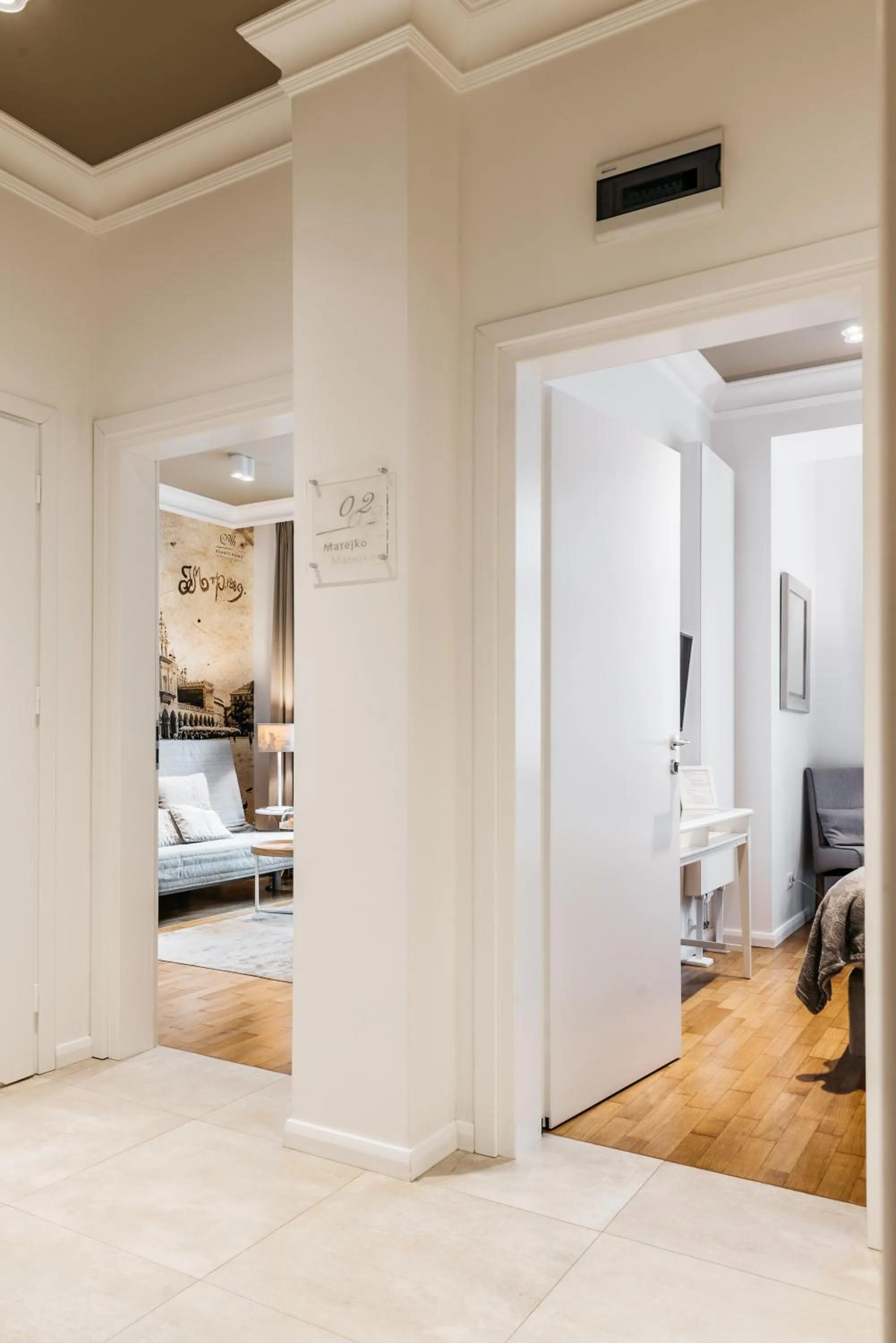 Lobby or reception, Bed in AVANTI Home