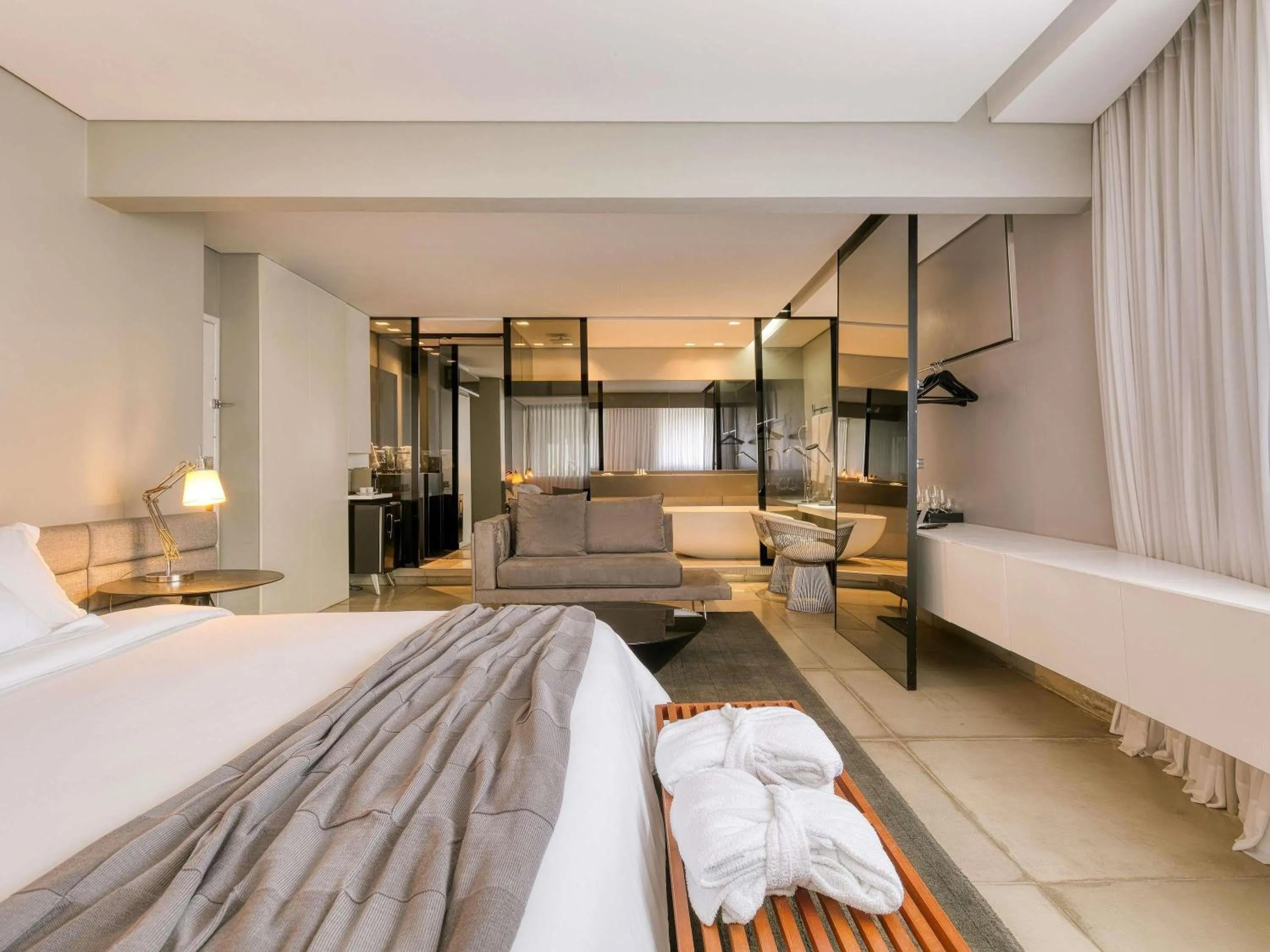 Bedroom, Bed in Mercure Belo Horizonte Vila da Serra