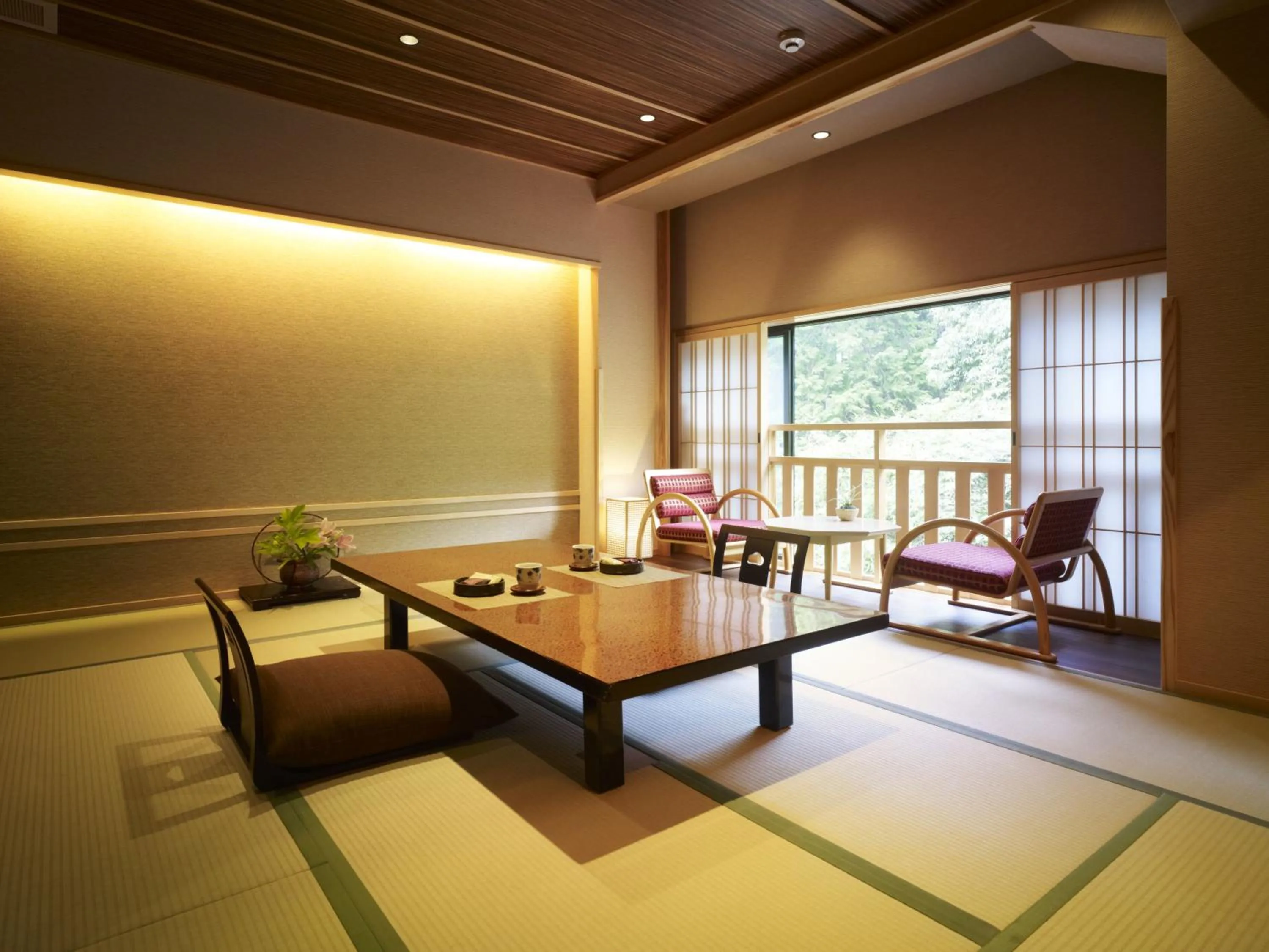 Area and facilities in Fudoguchikan