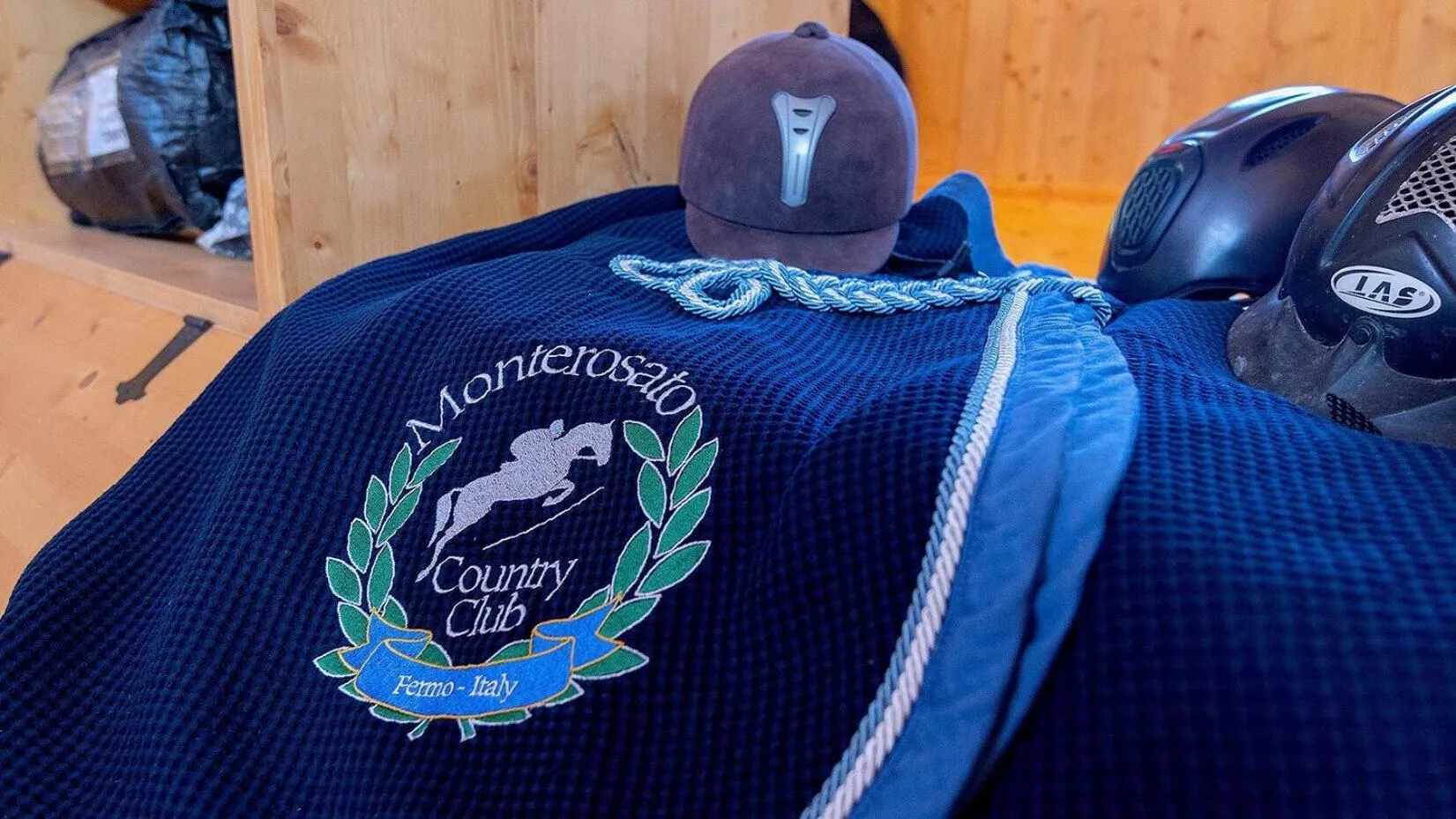 Communal lounge/ TV room in Monterosato Country House