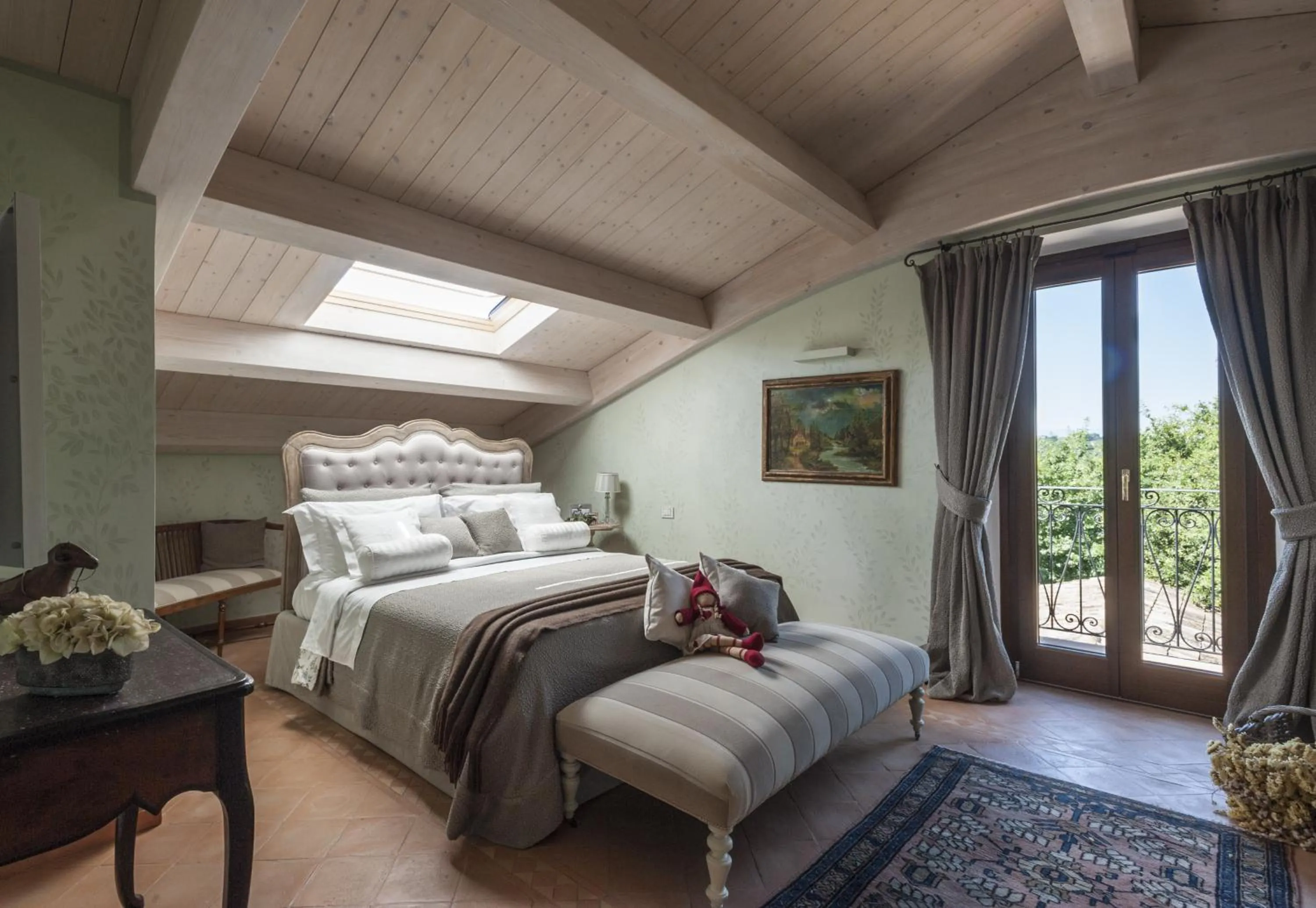 Photo of the whole room in Monterosato Country House