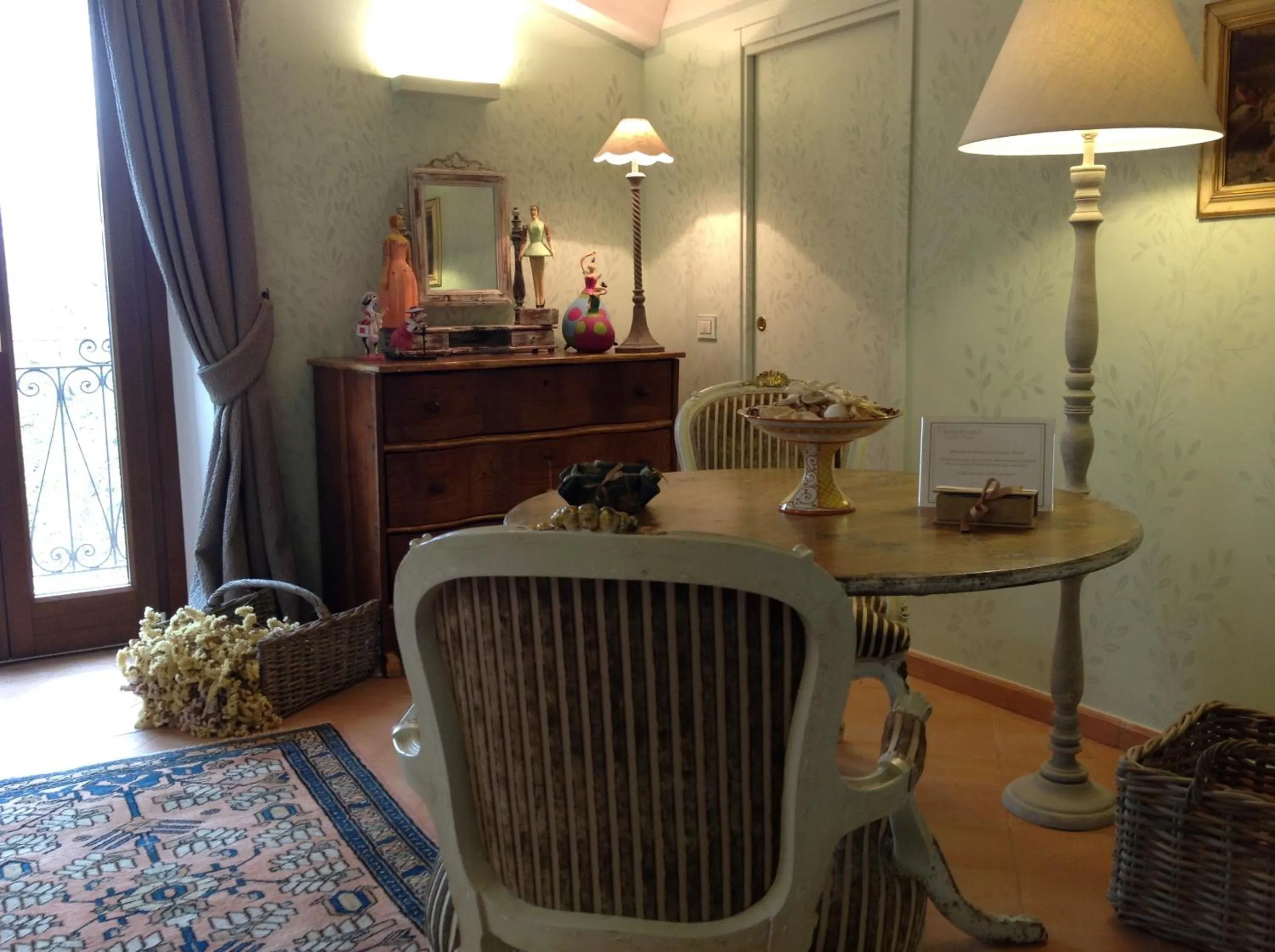 Seating area in Monterosato Country House