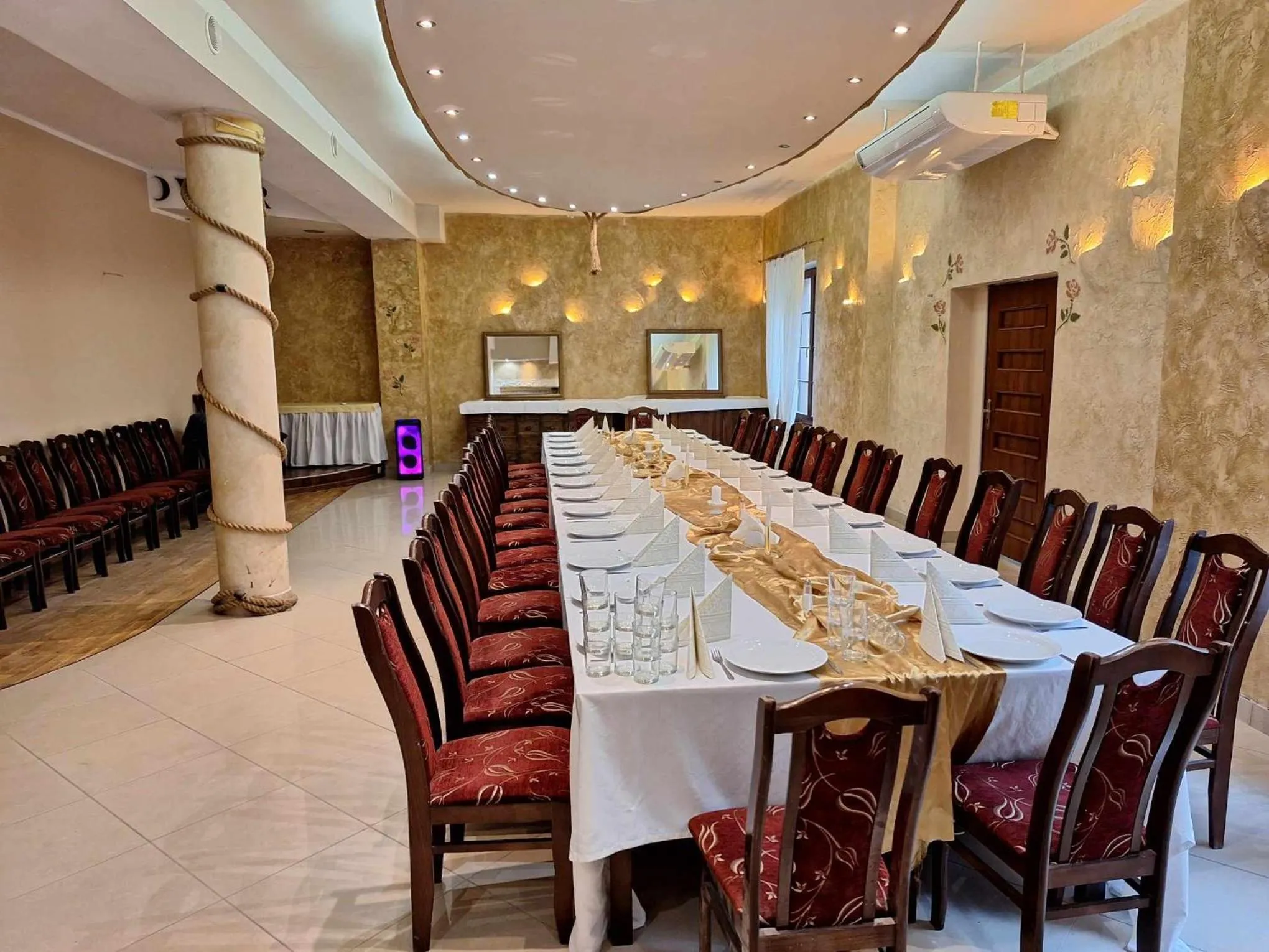 Banquet/Function facilities in Motel Tower