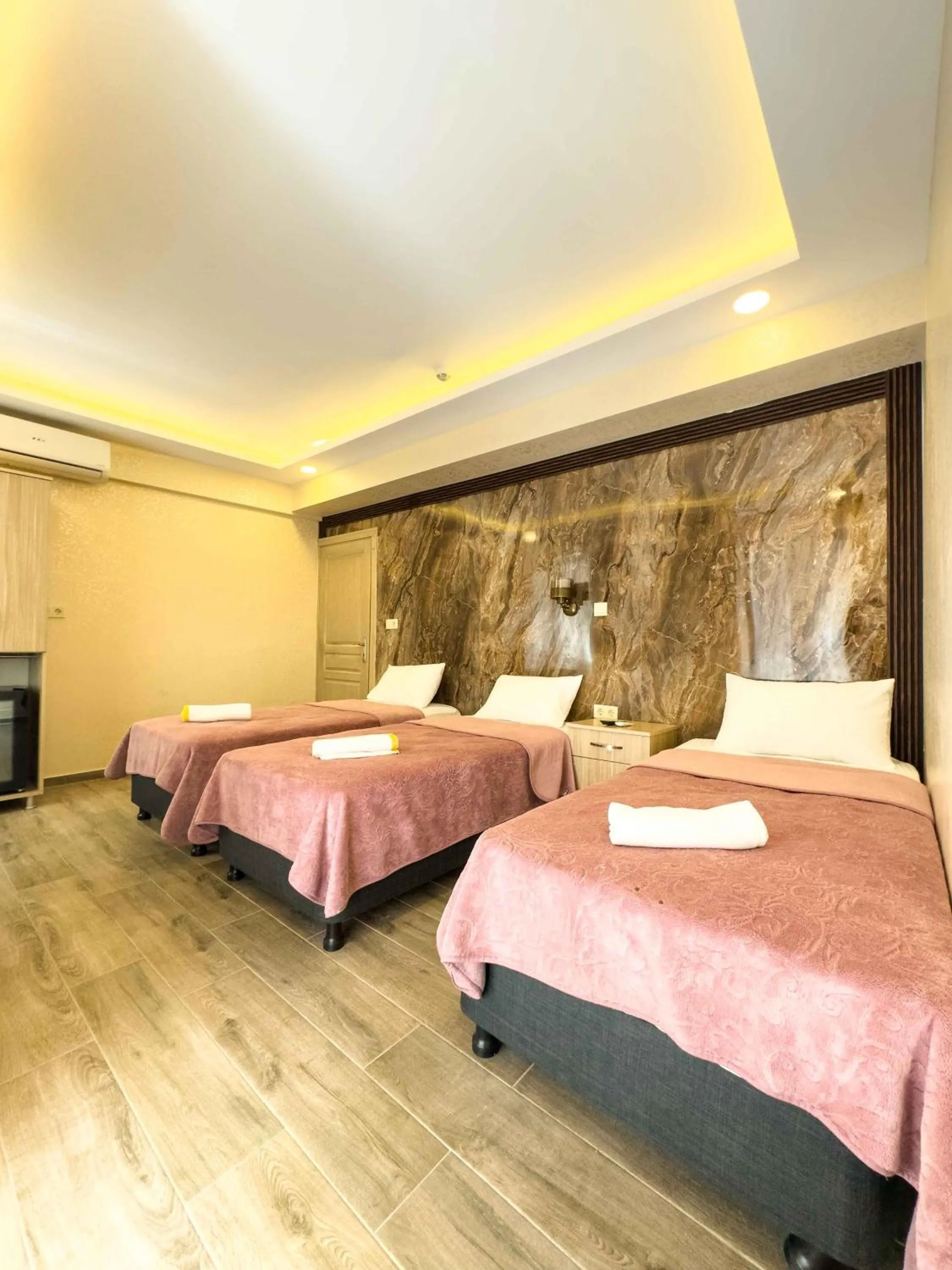 Bed in Öz Dünya Hotel