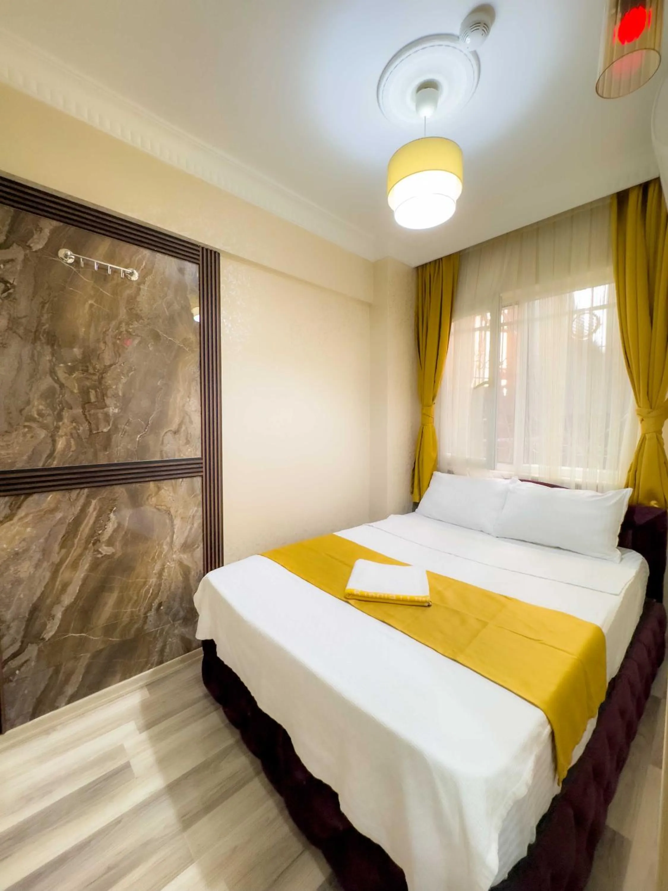 Bed in Öz Dünya Hotel