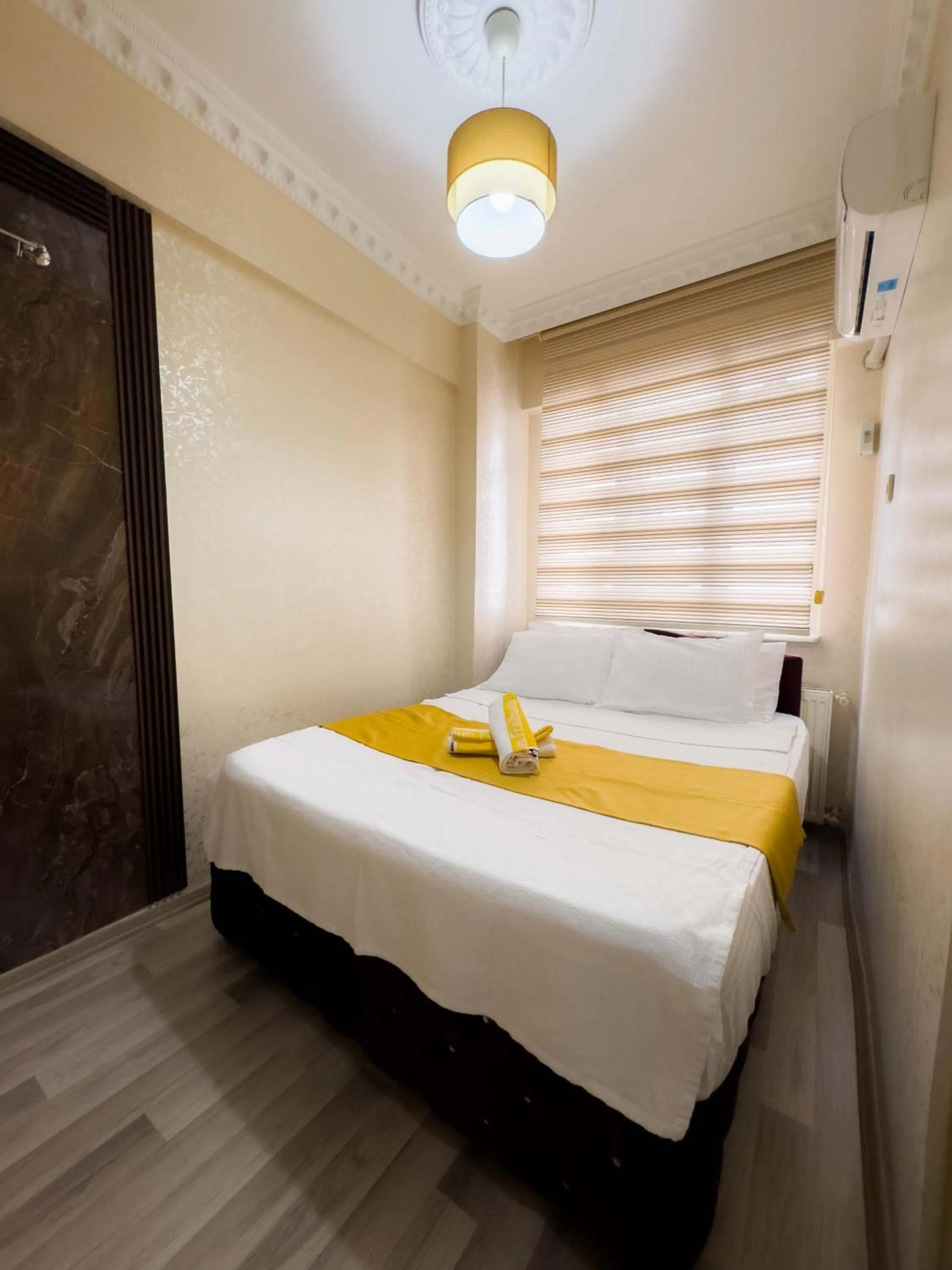 Bed in Öz Dünya Hotel