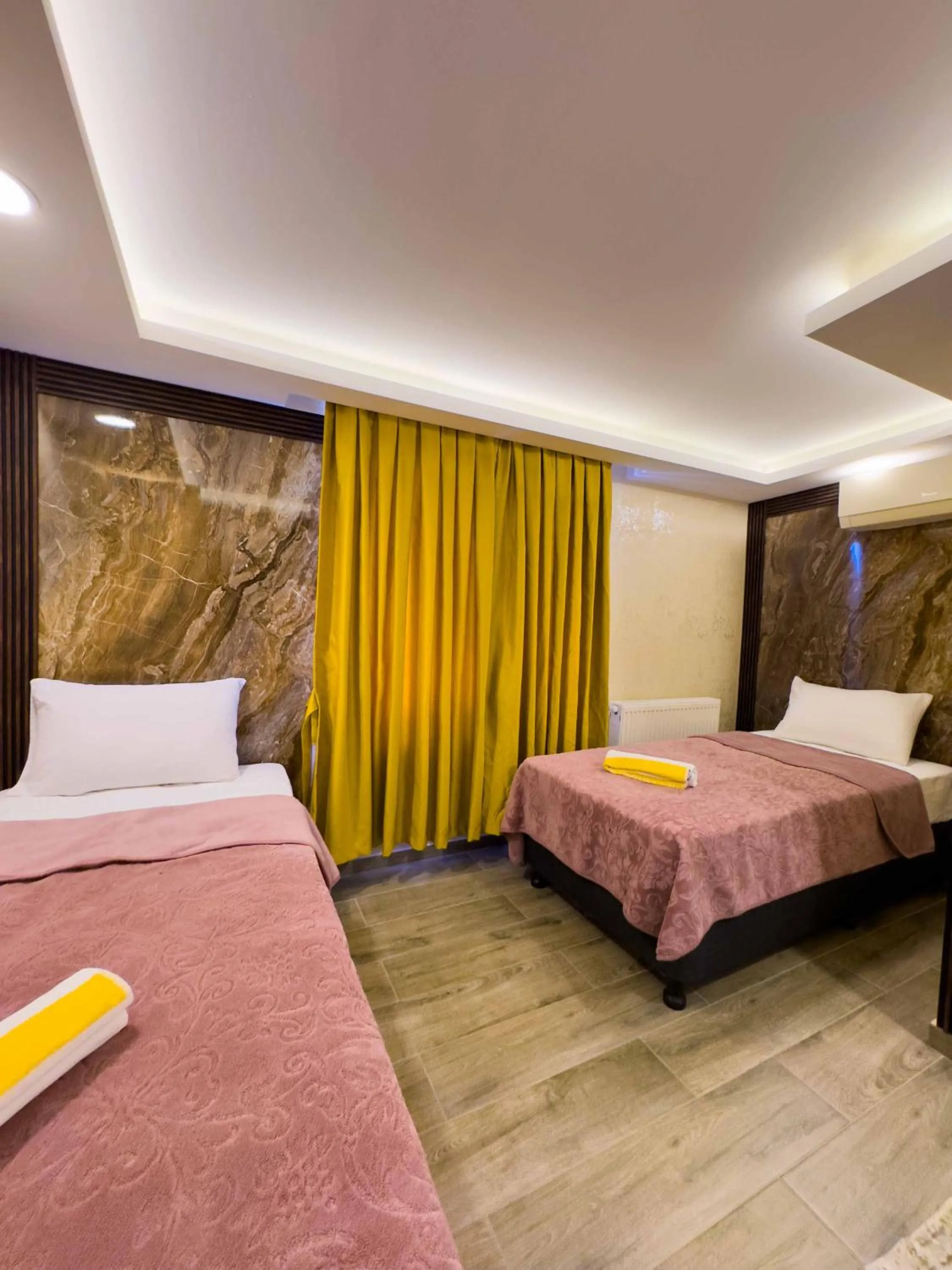 Bed in Öz Dünya Hotel