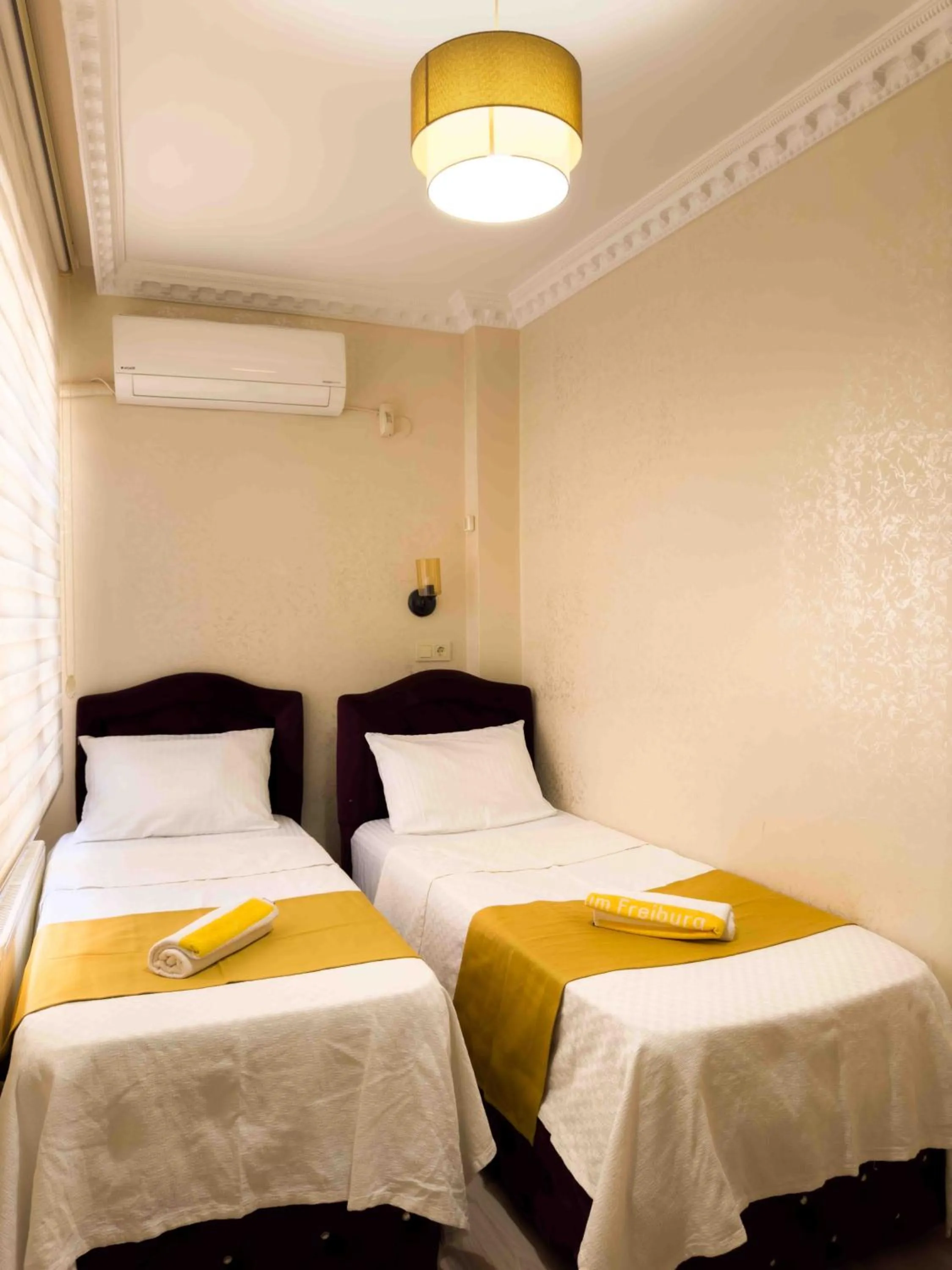 Bed in Öz Dünya Hotel