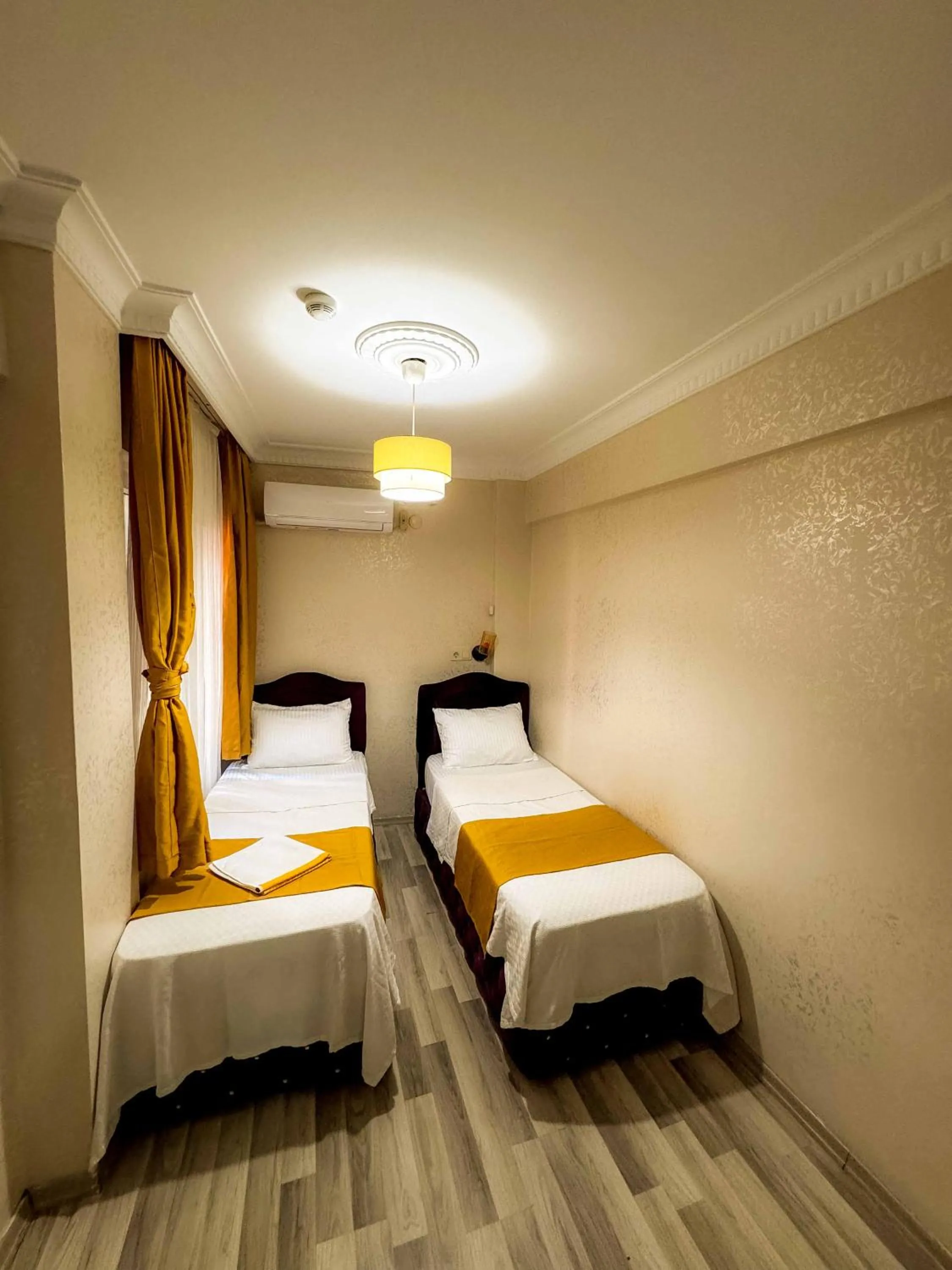 Bed in Öz Dünya Hotel