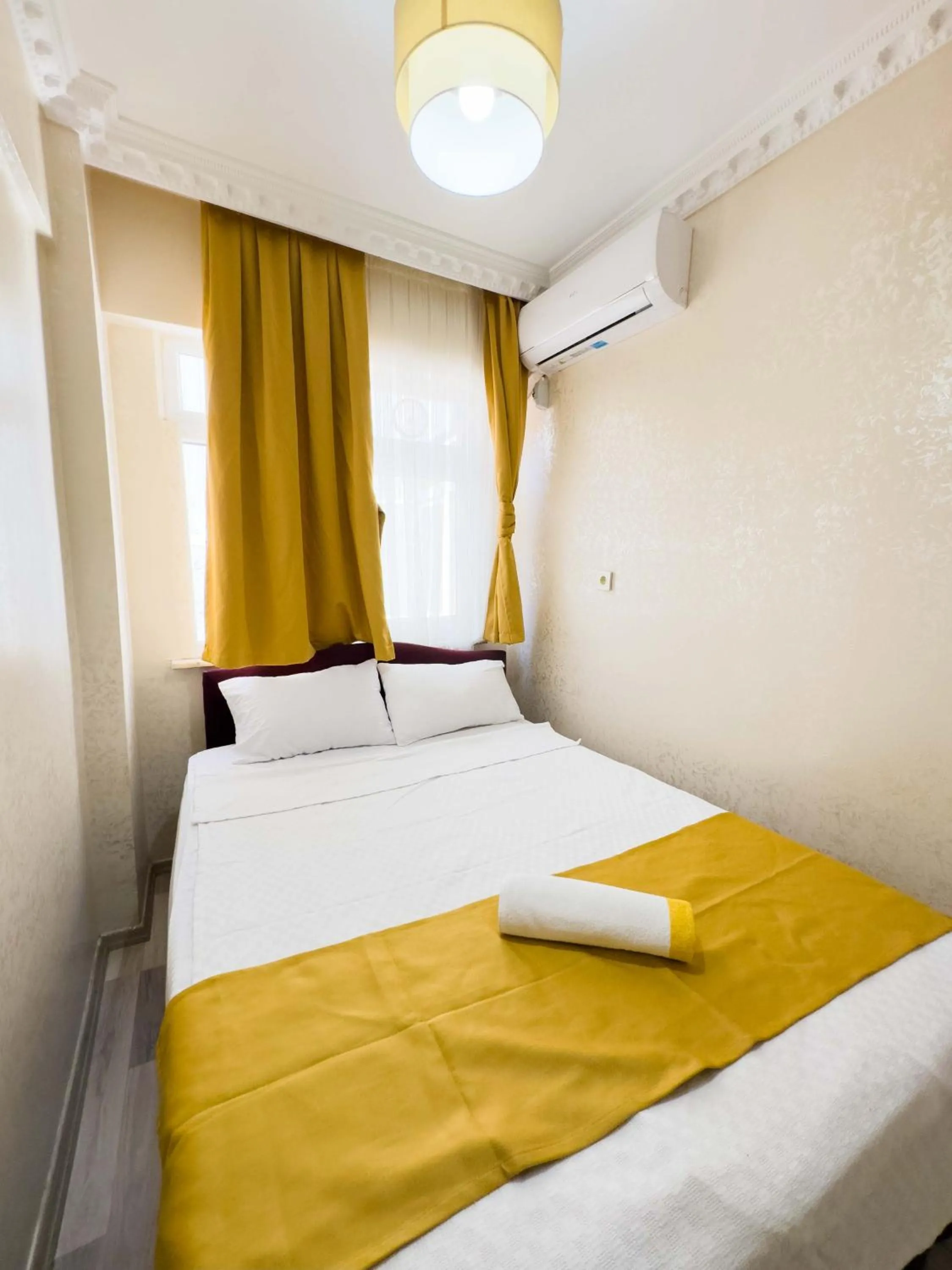 Bed in Öz Dünya Hotel