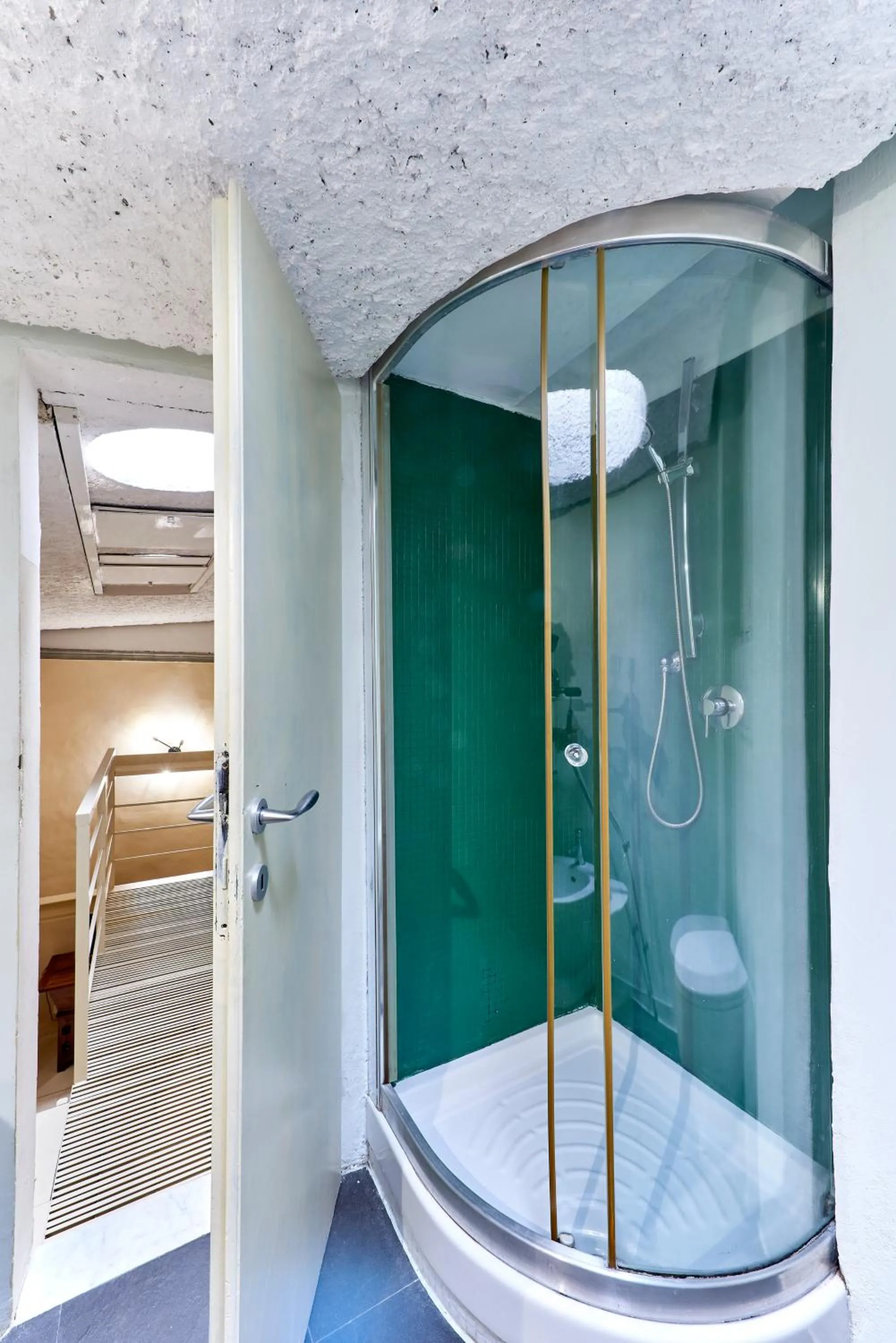 Shower in L'Affresco - Relais in Santo Spirito