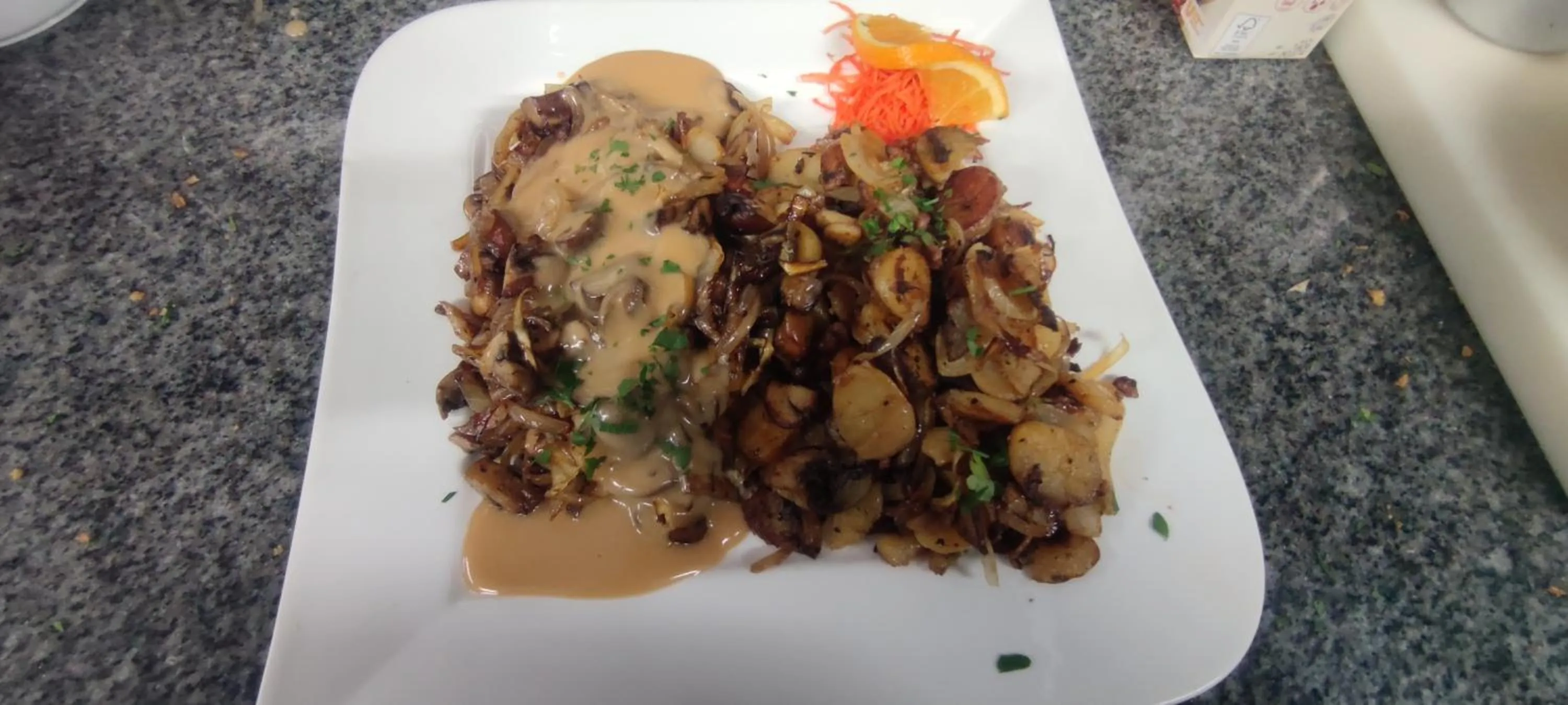 Restaurant/places to eat in Hotel Corveyer Hof