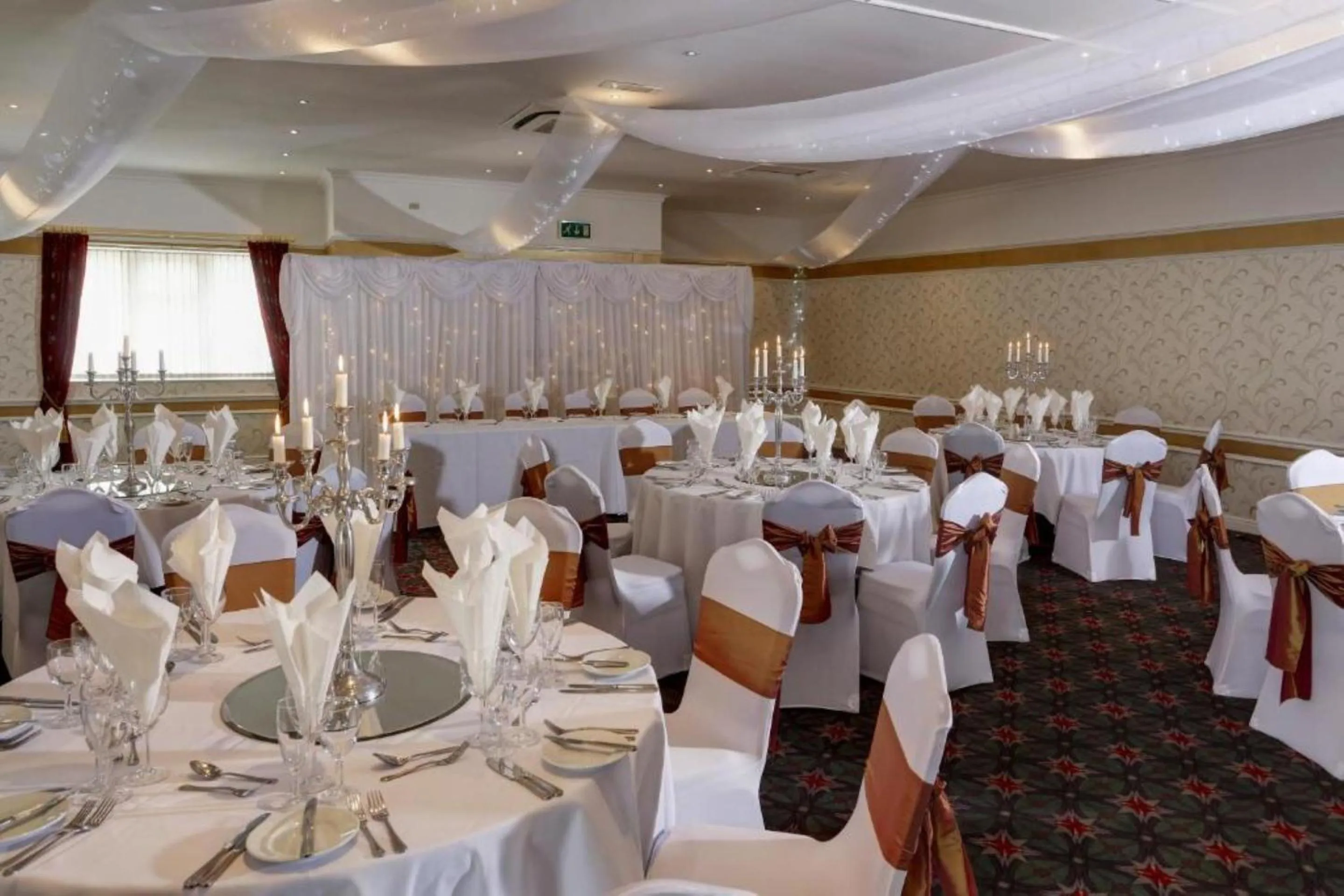 Banquet/Function facilities in Broadfield Park Hotel