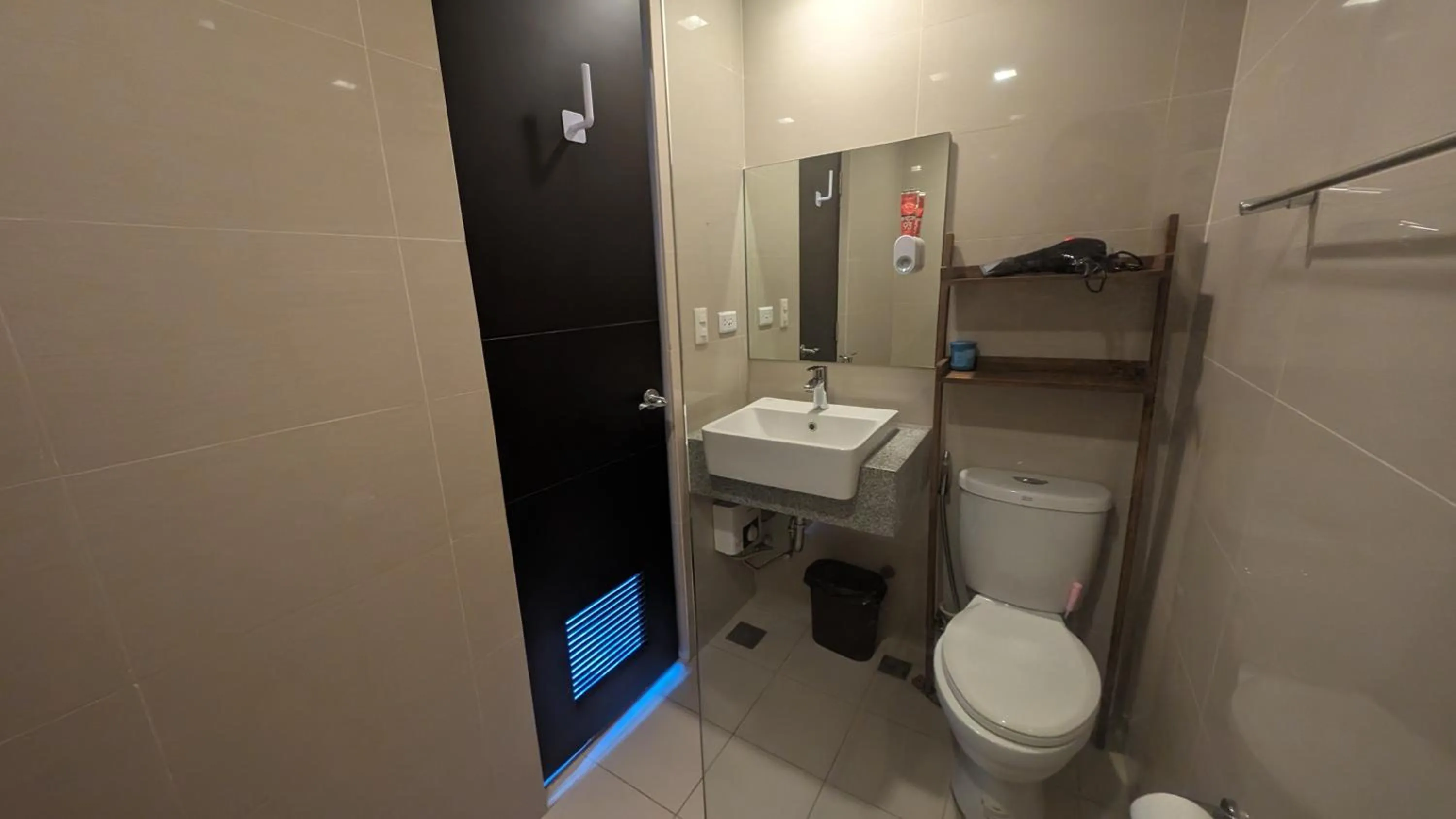 EG Private House -BGC UPTOWN