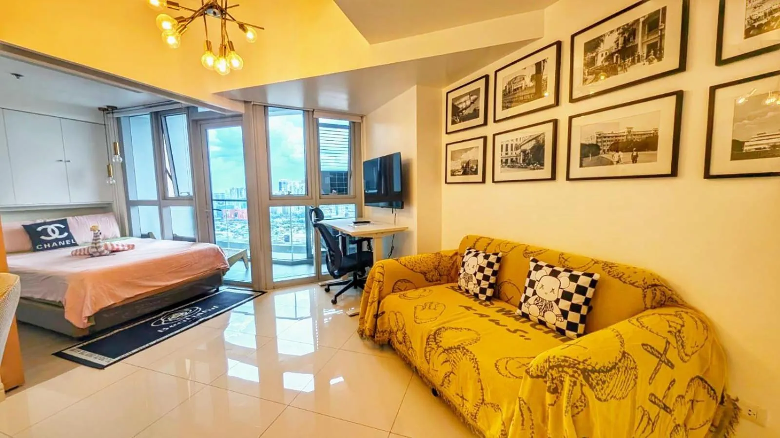 Bed in EG Private House -BGC UPTOWN