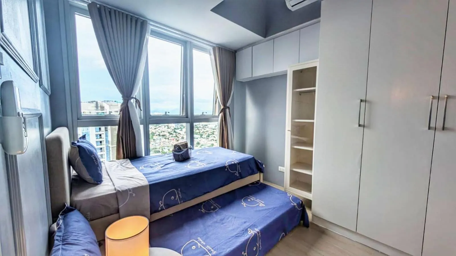 Bed in EG Private House -BGC UPTOWN