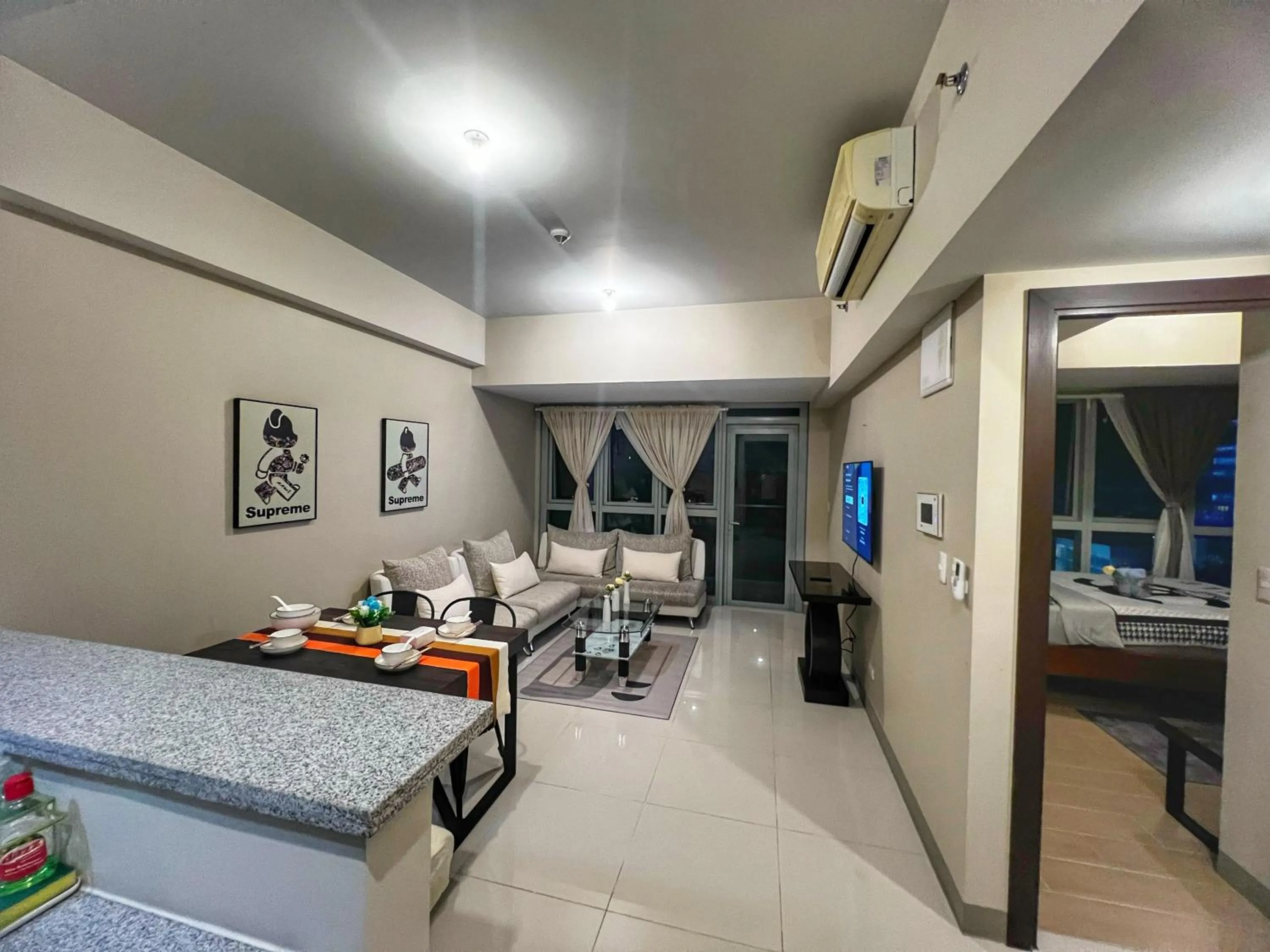 Bed in EG Private House -BGC UPTOWN