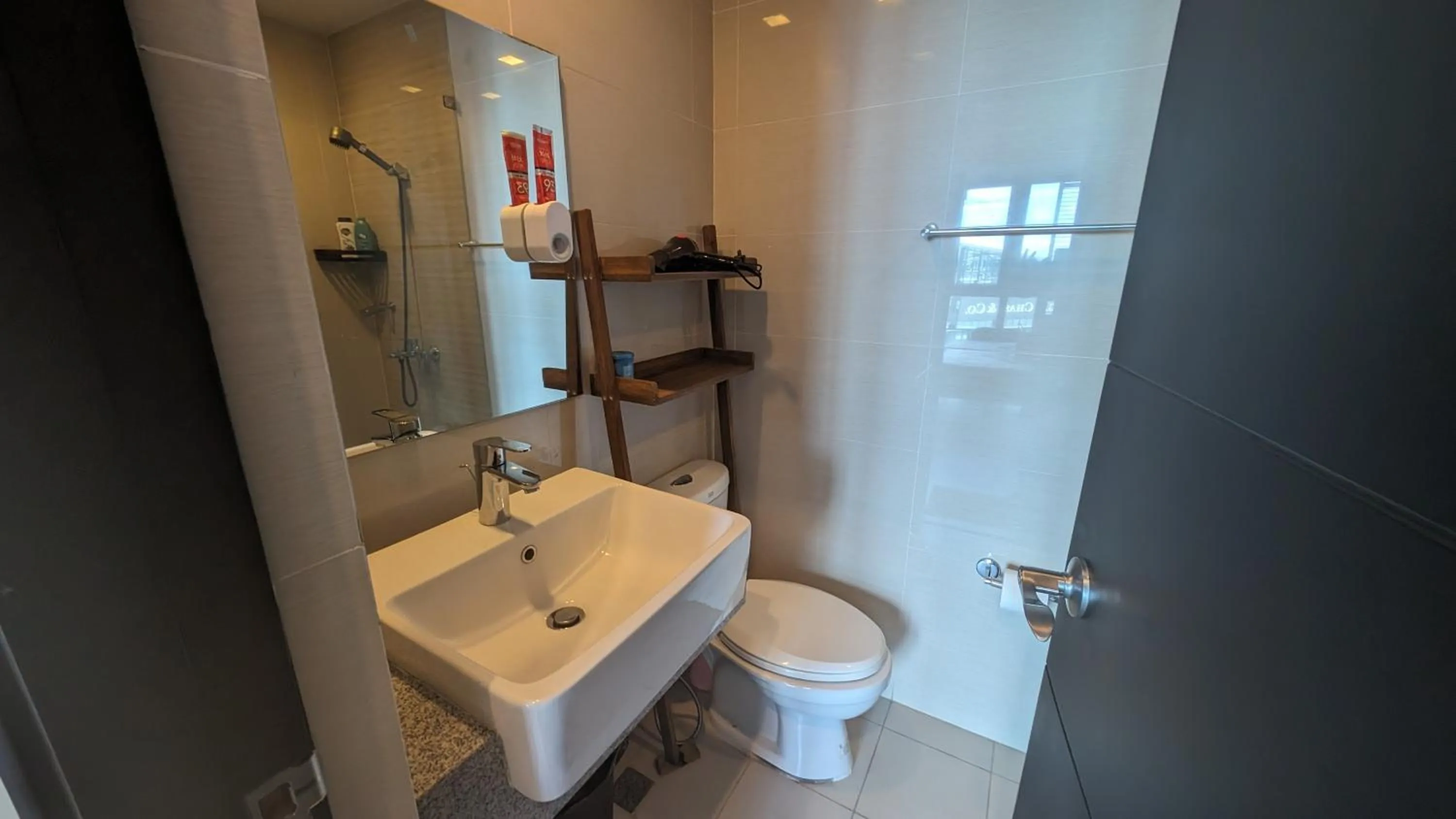 EG Private House -BGC UPTOWN