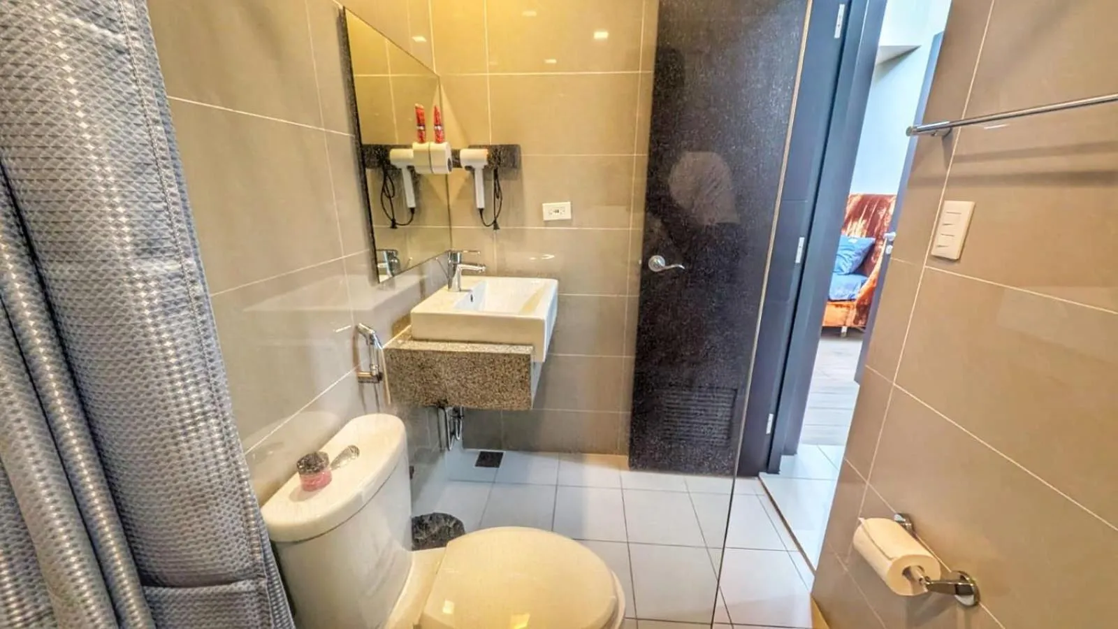 EG Private House -BGC UPTOWN