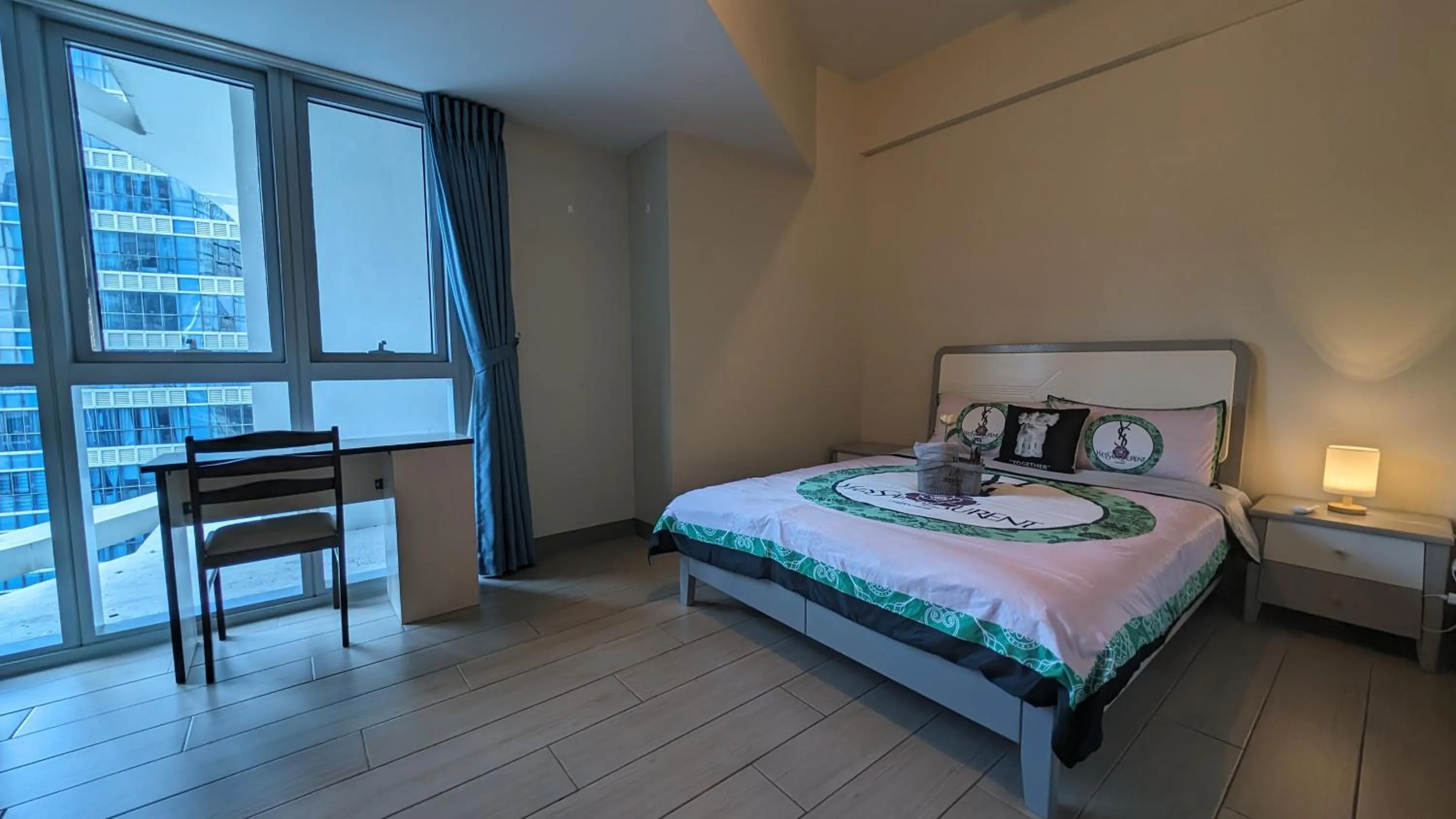 Bed in EG Private House -BGC UPTOWN