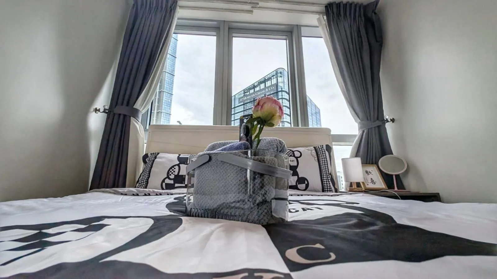 Bed in EG Private House -BGC UPTOWN