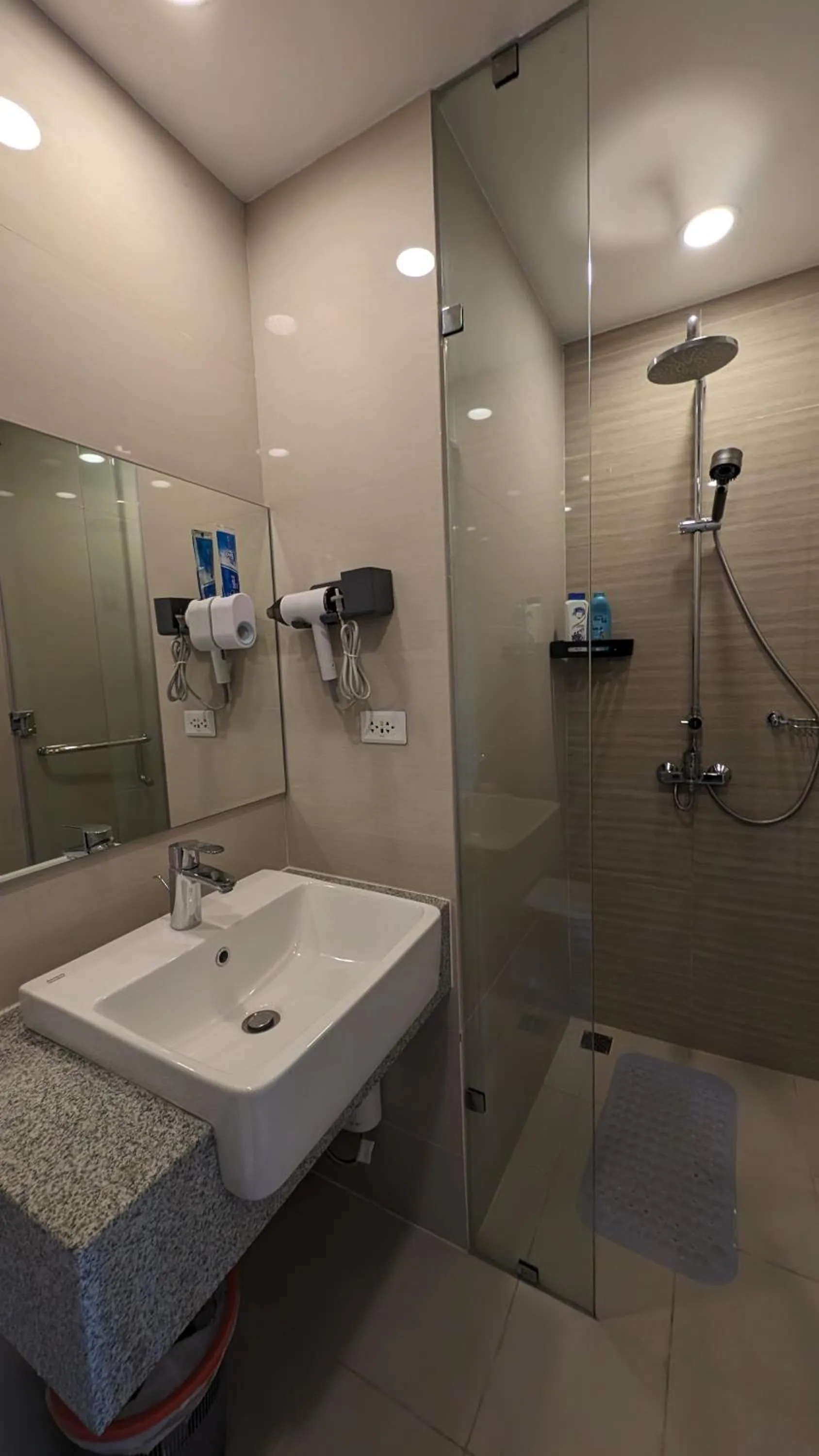 EG Private House -BGC UPTOWN