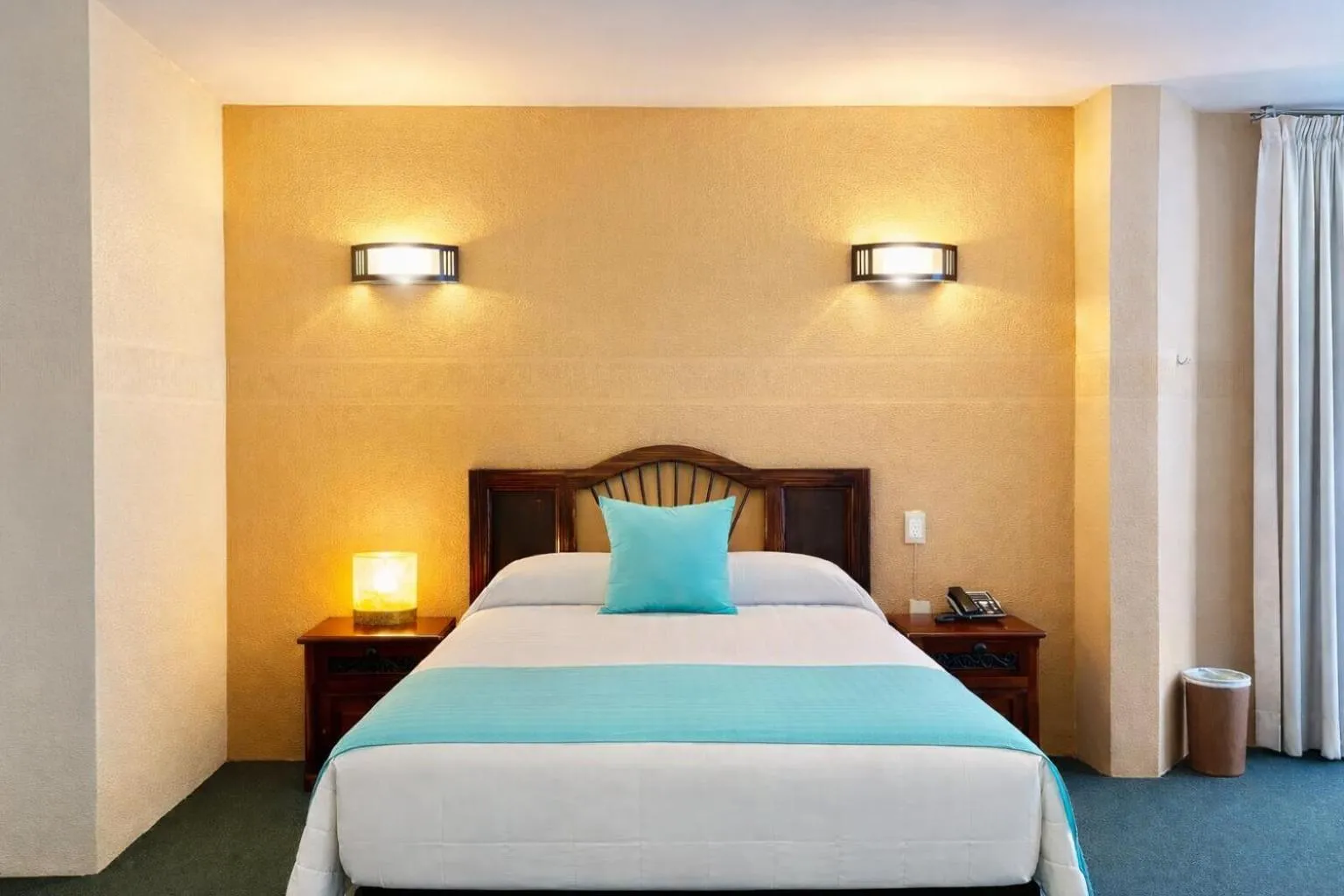 Bed in Hotel Alifer