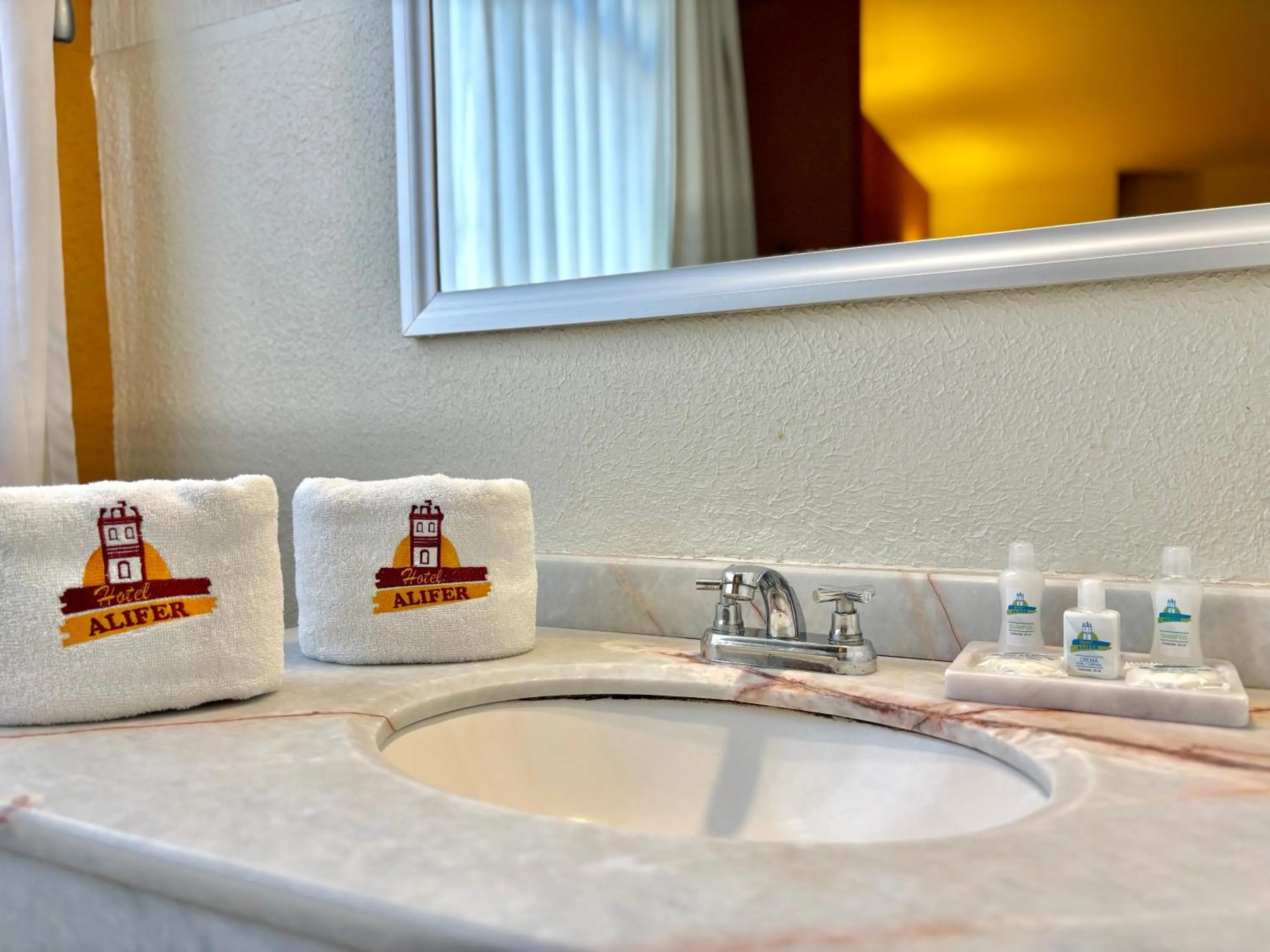 Bathroom in Hotel Alifer