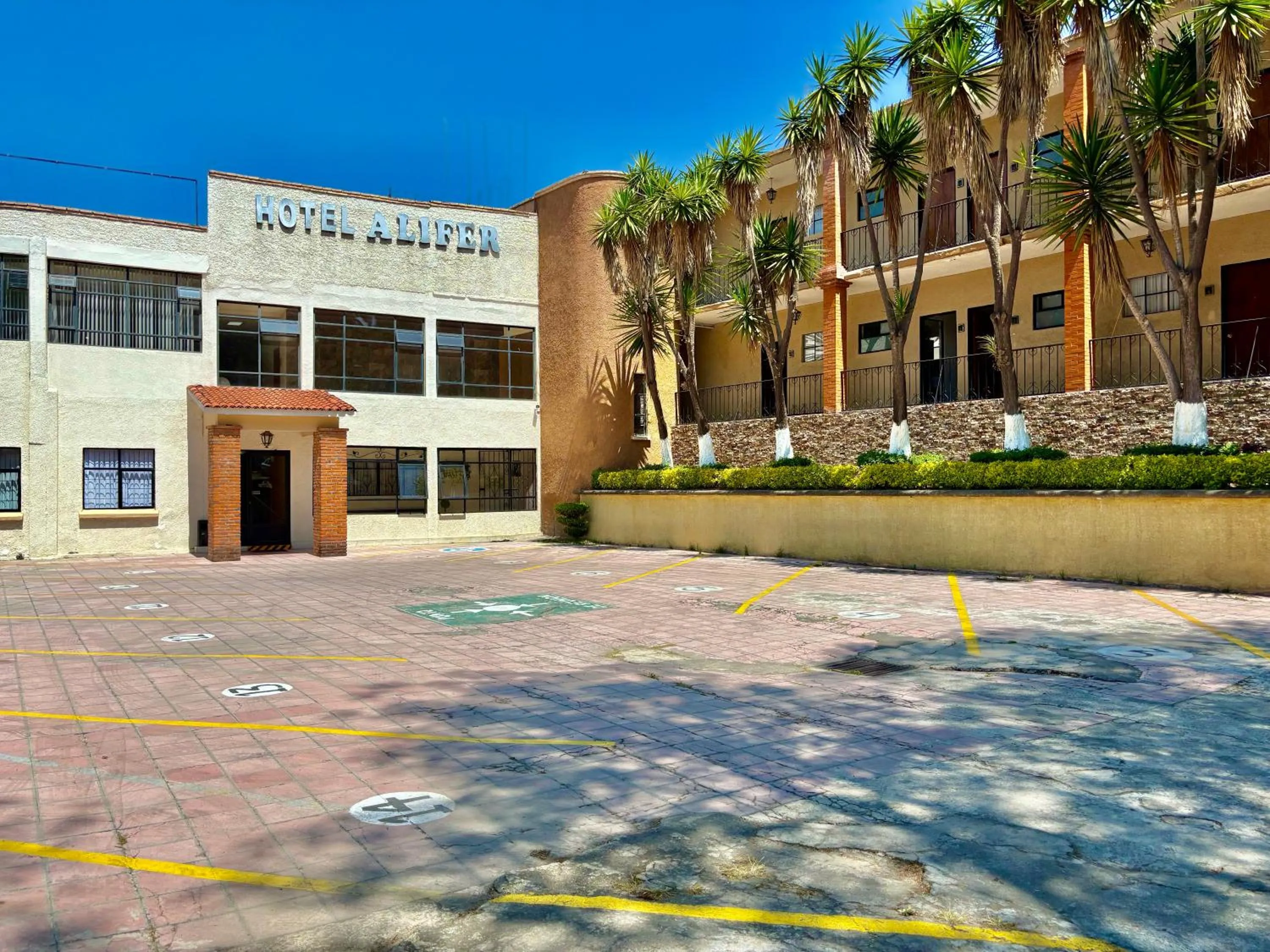 Property building in Hotel Alifer