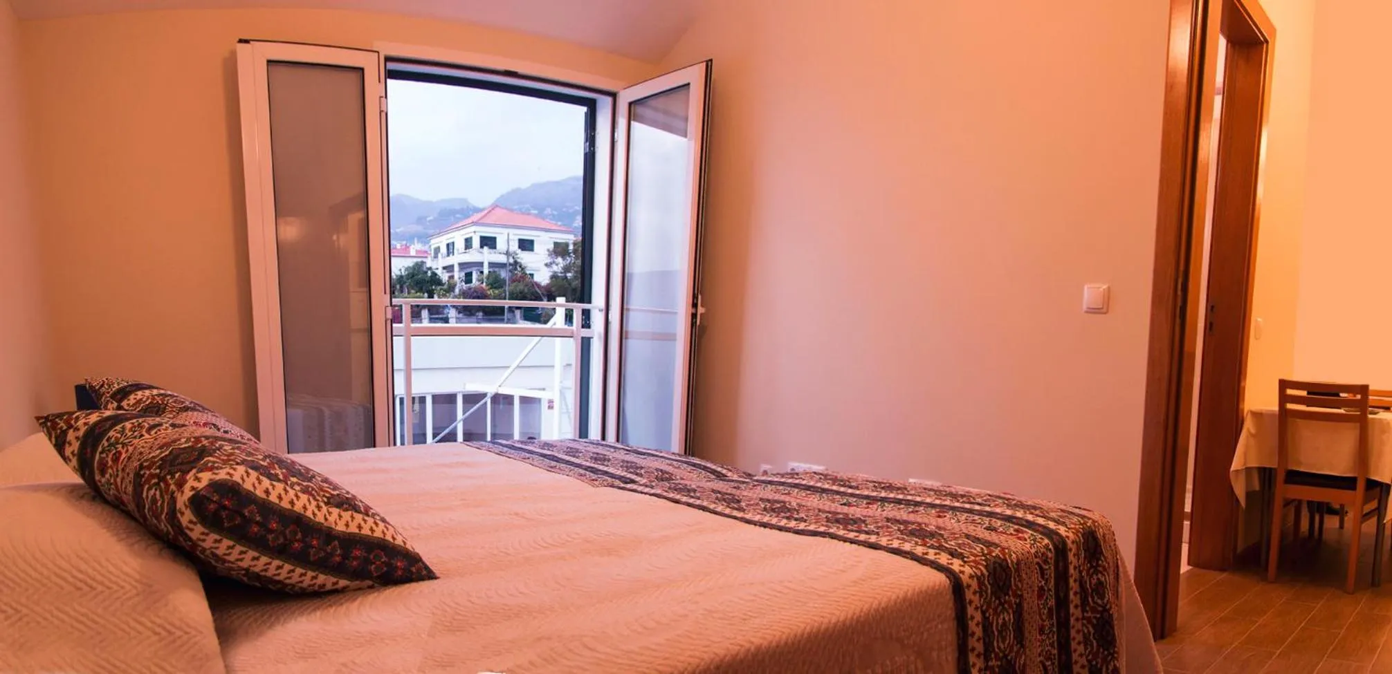 Bed in Apartments Madeira Old Town