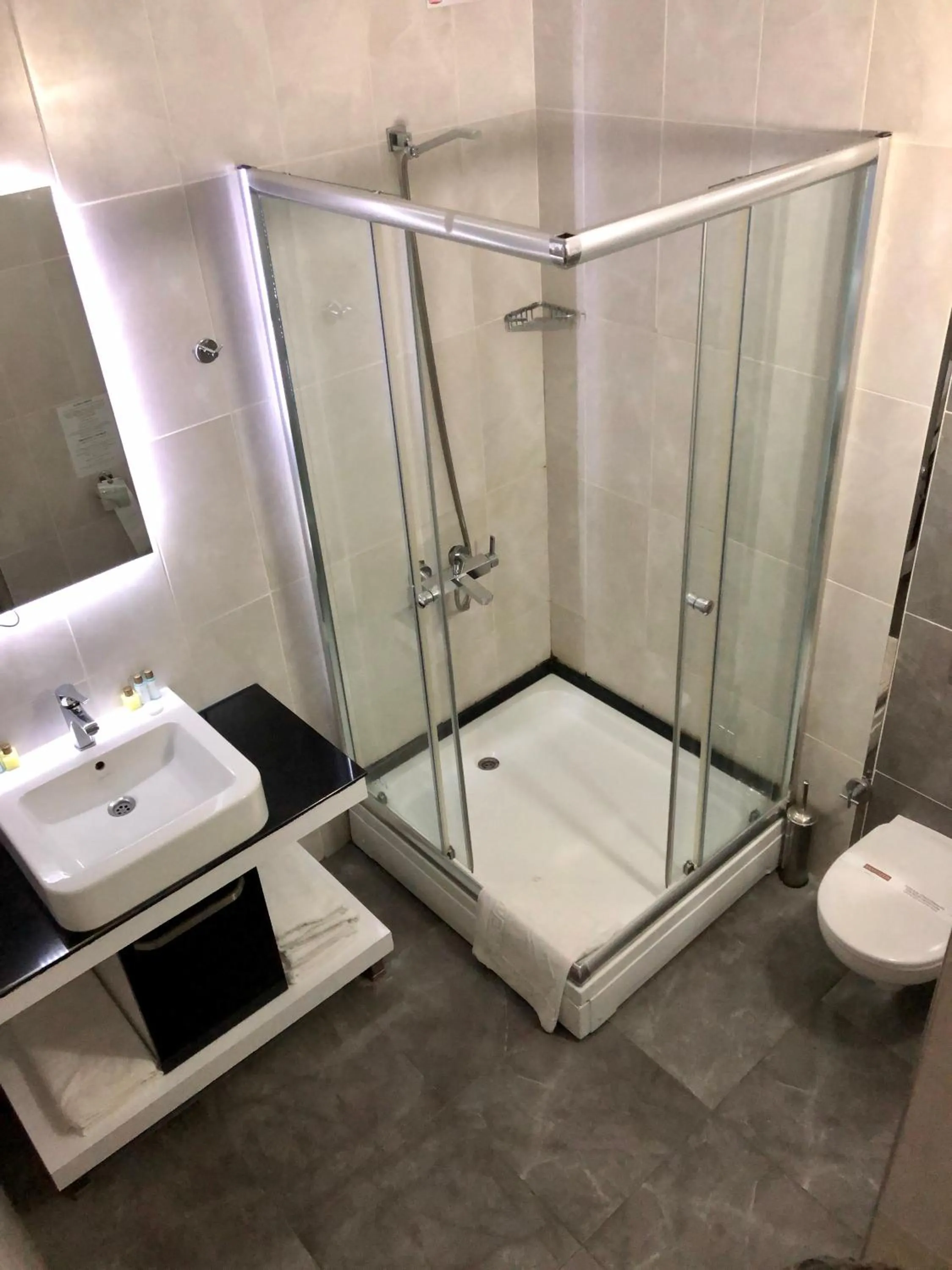 Bathroom in Era Palace Hotel