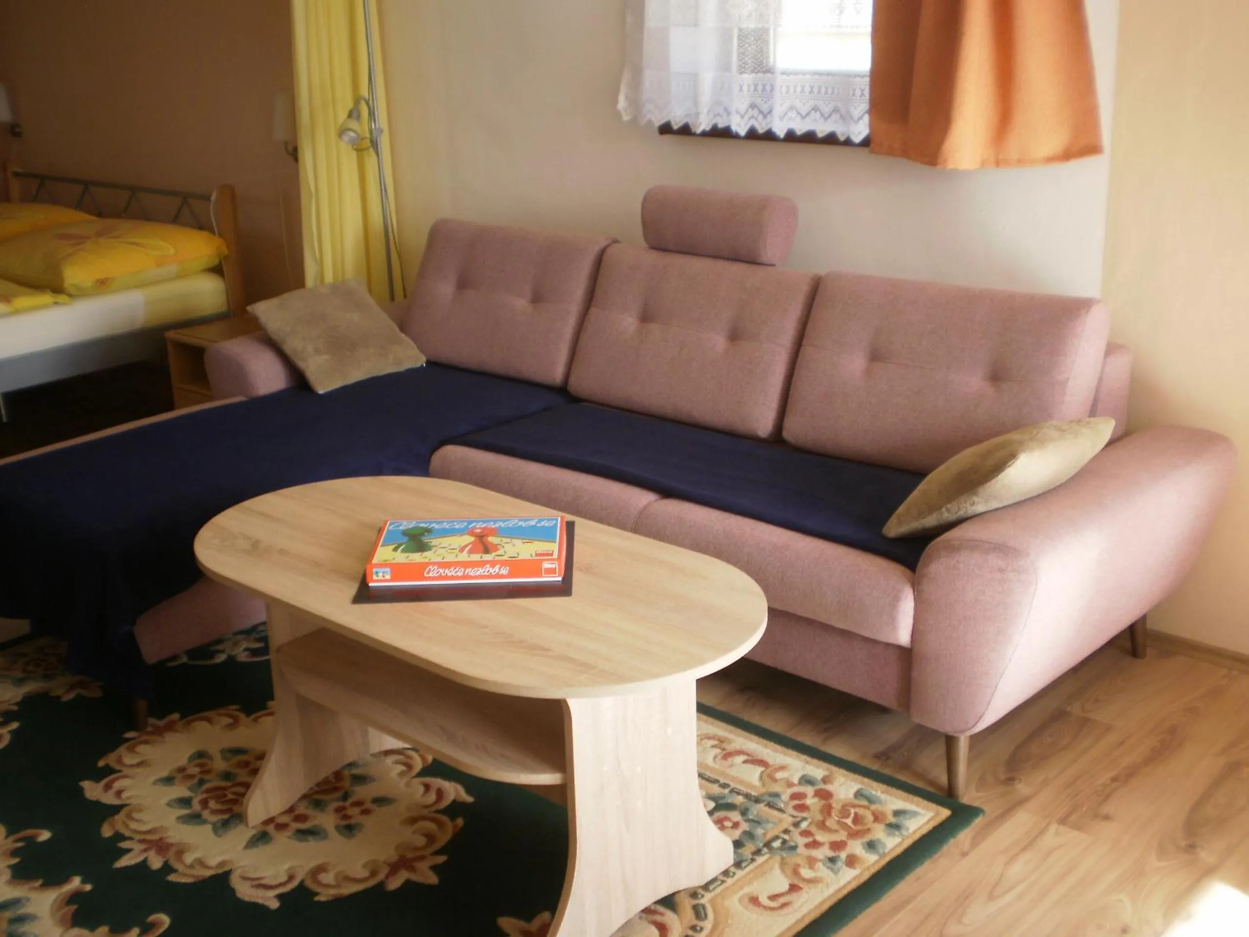 Seating area in Privat Buk 100