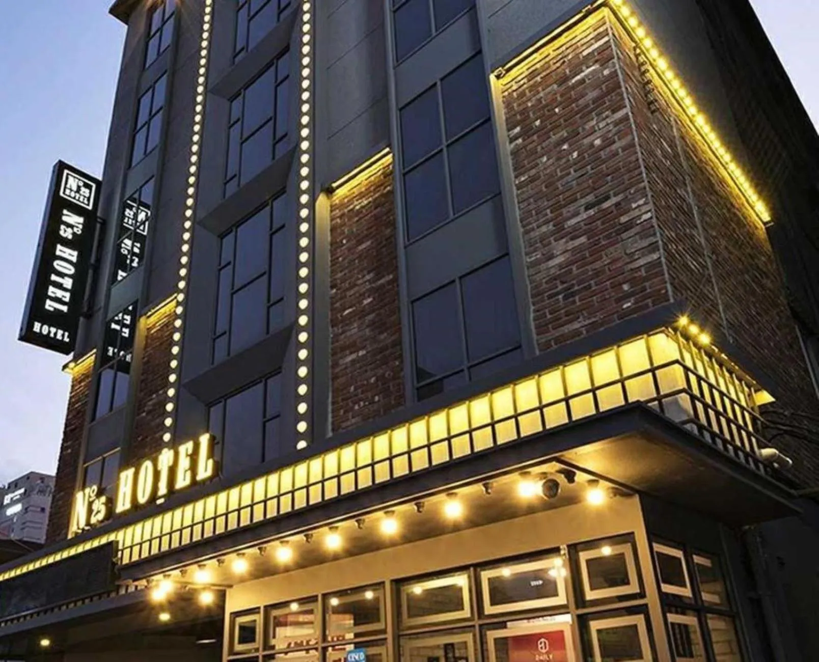 Property building in No 25 Hotel Gwangan