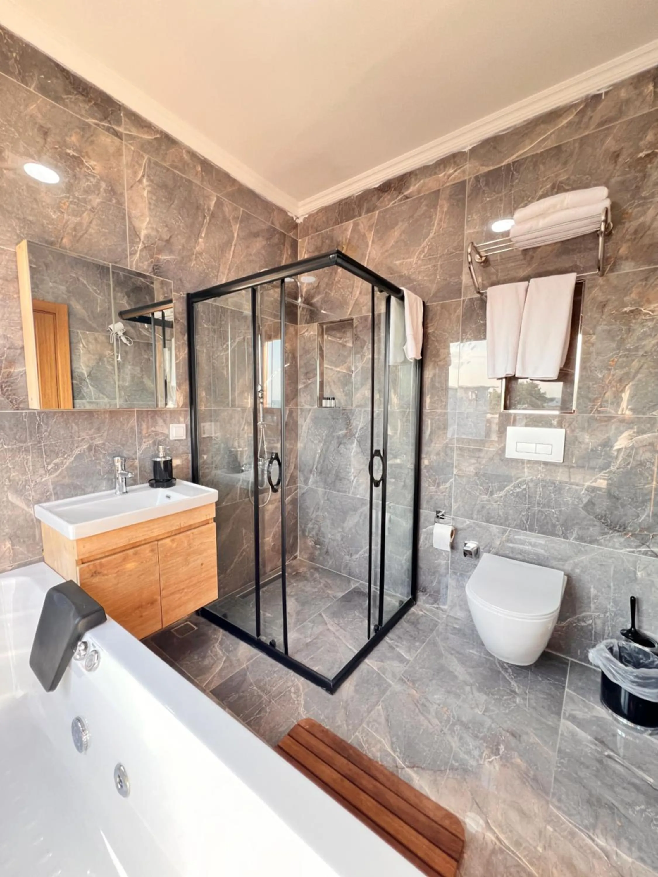 Shower in Mamma Marya Hotel