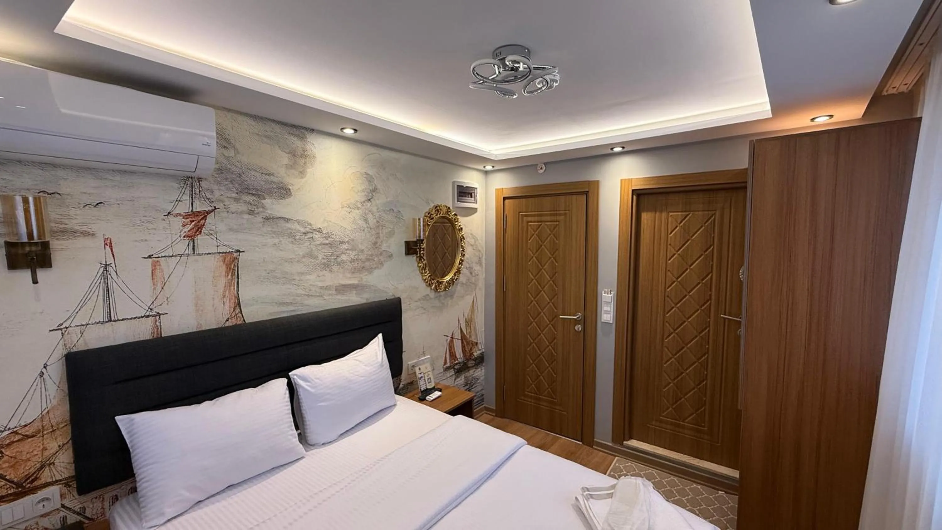 Photo of the whole room, Bed in Mamma Marya Hotel