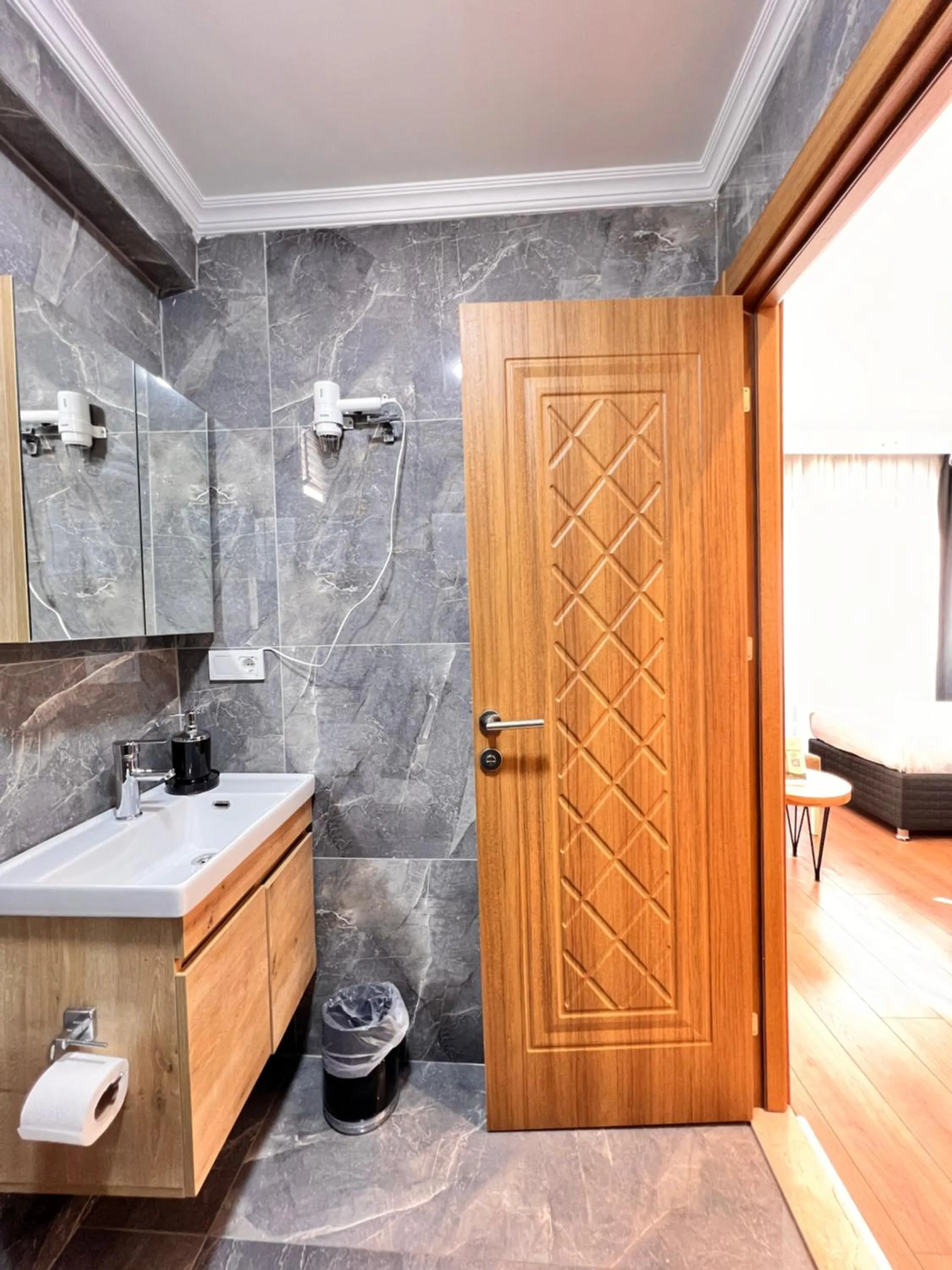 Shower in Mamma Marya Hotel