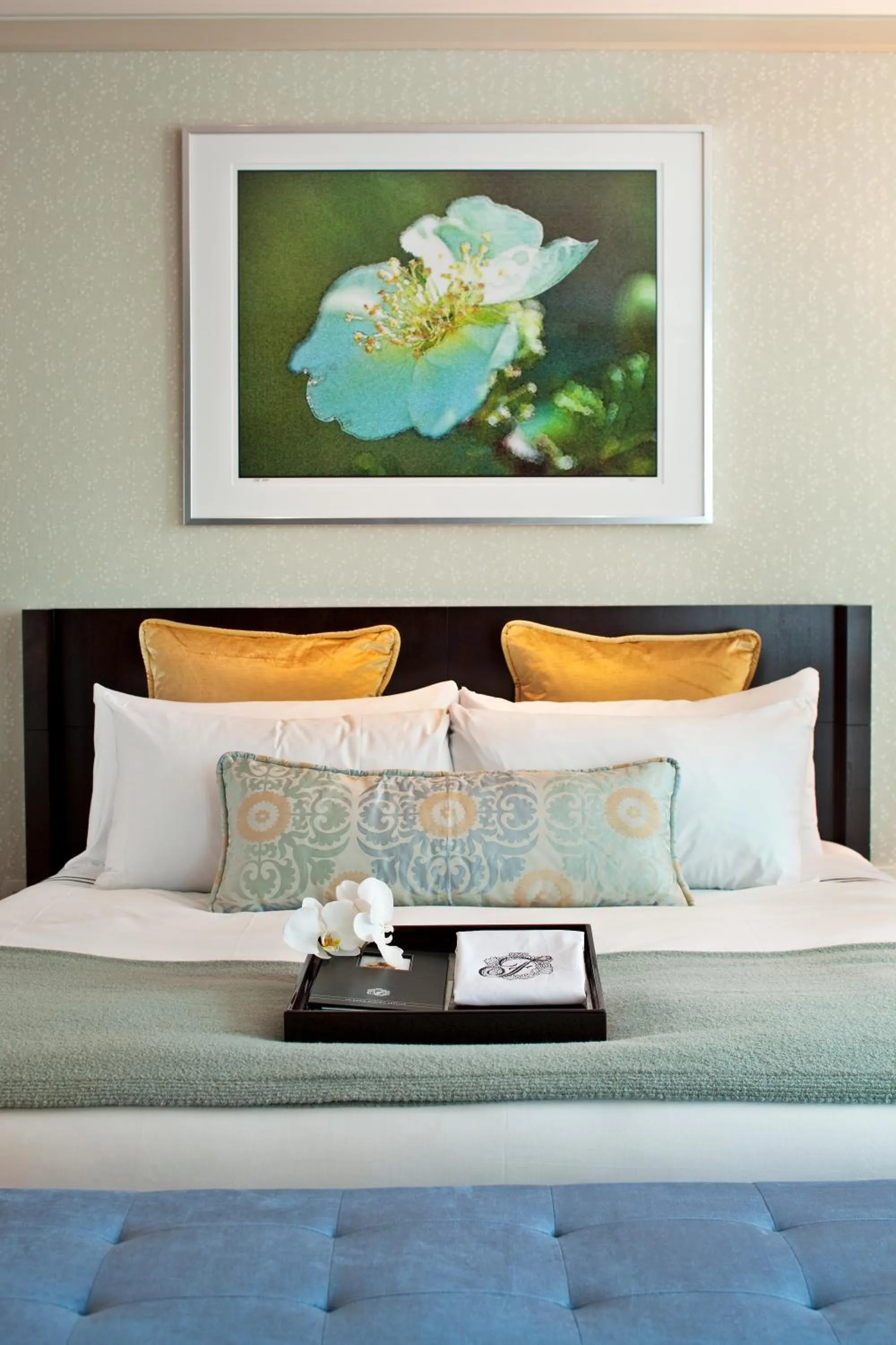 Bed in Fairmont Pittsburgh