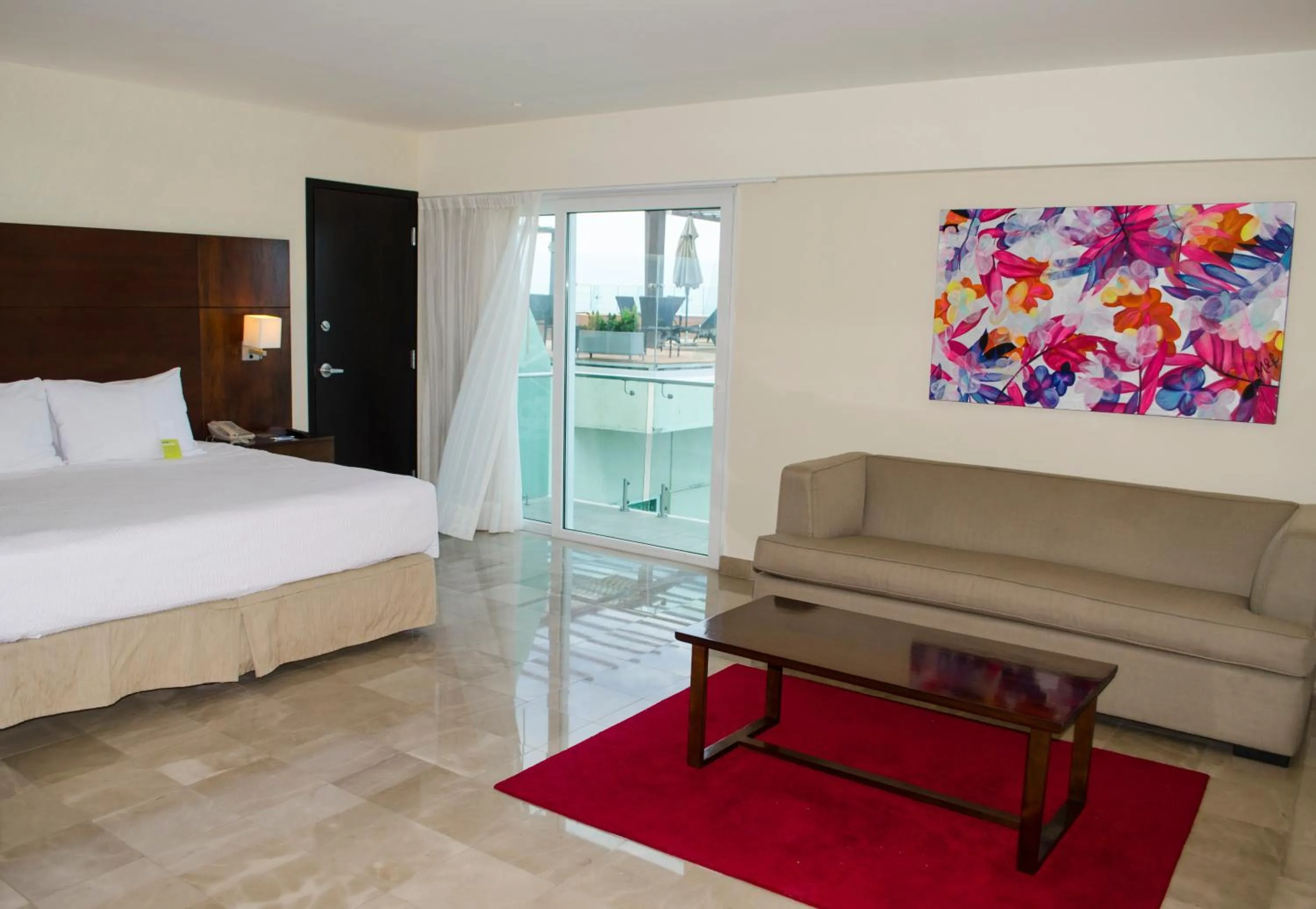 Photo of the whole room, Bed in Four Points by Sheraton Veracruz