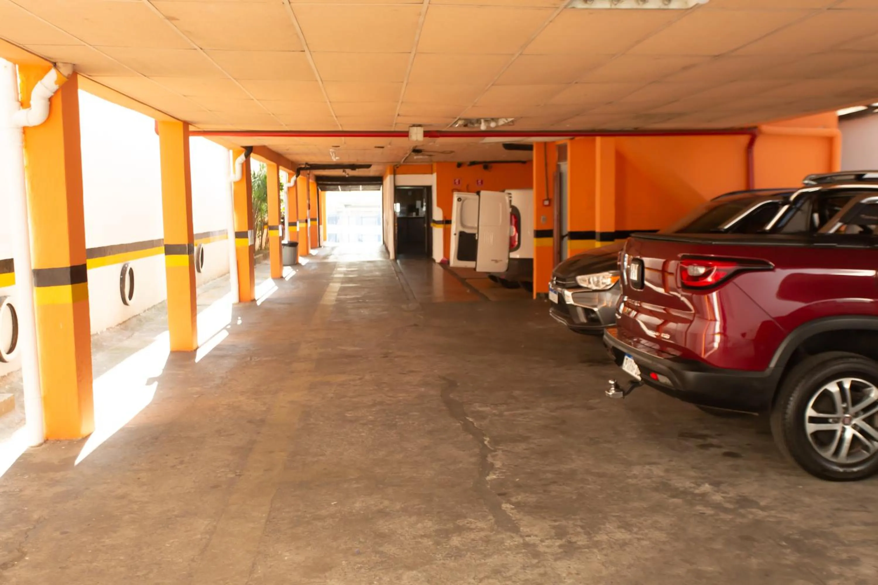 Parking in Hotel Cambará